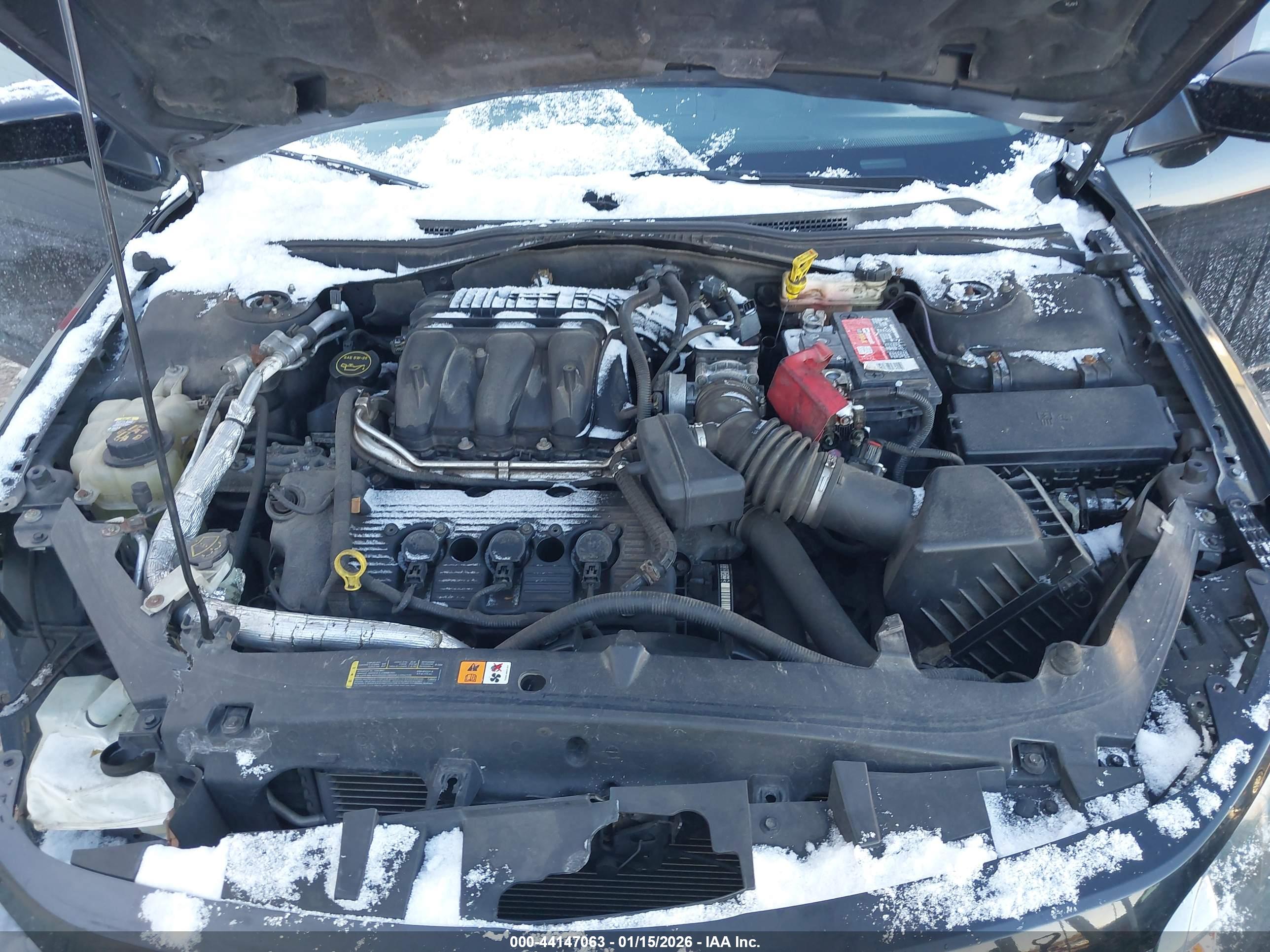 FORD FUSION image 10