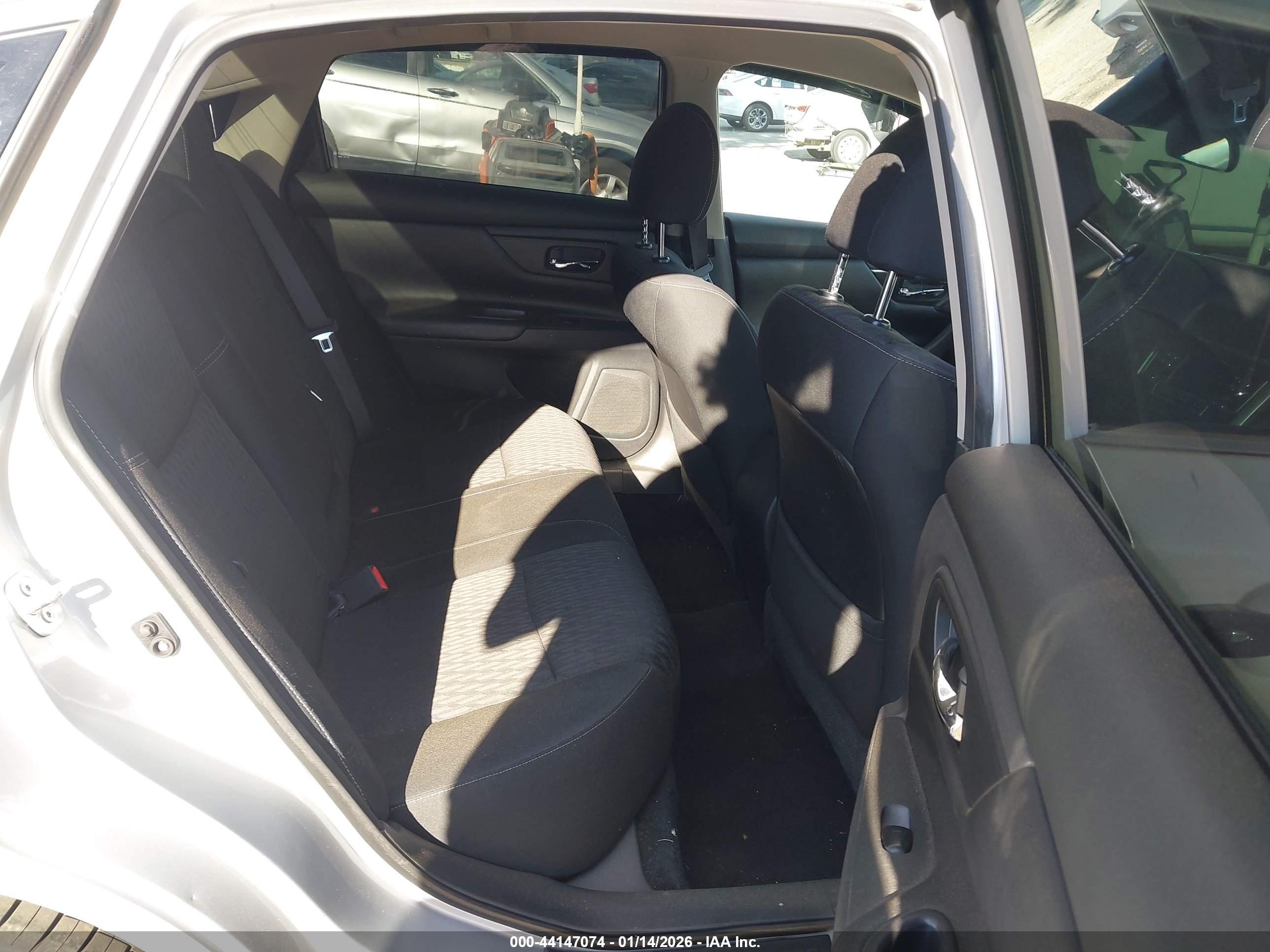 NISSAN ALTIMA image 8