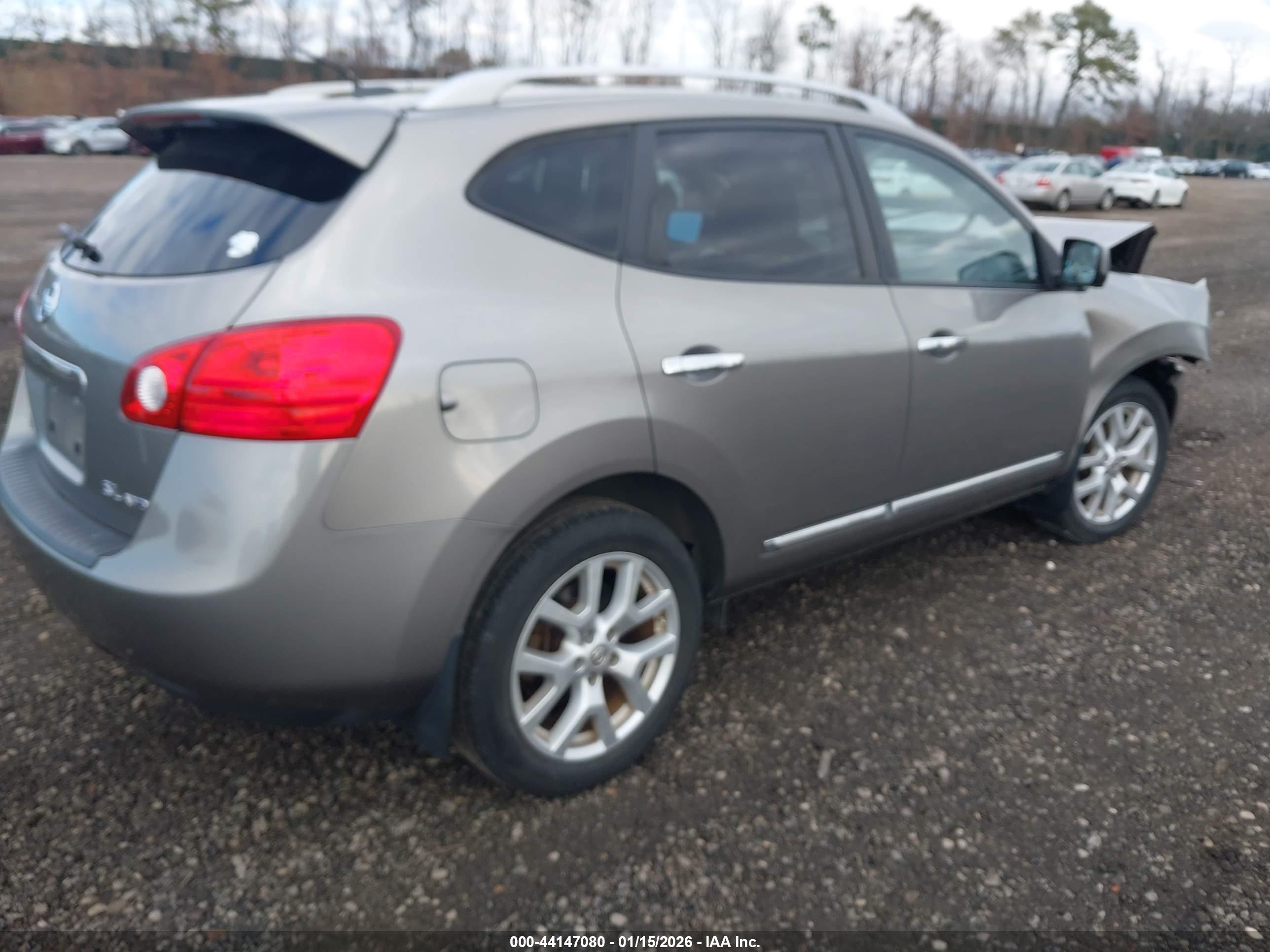 NISSAN ROGUE image 4