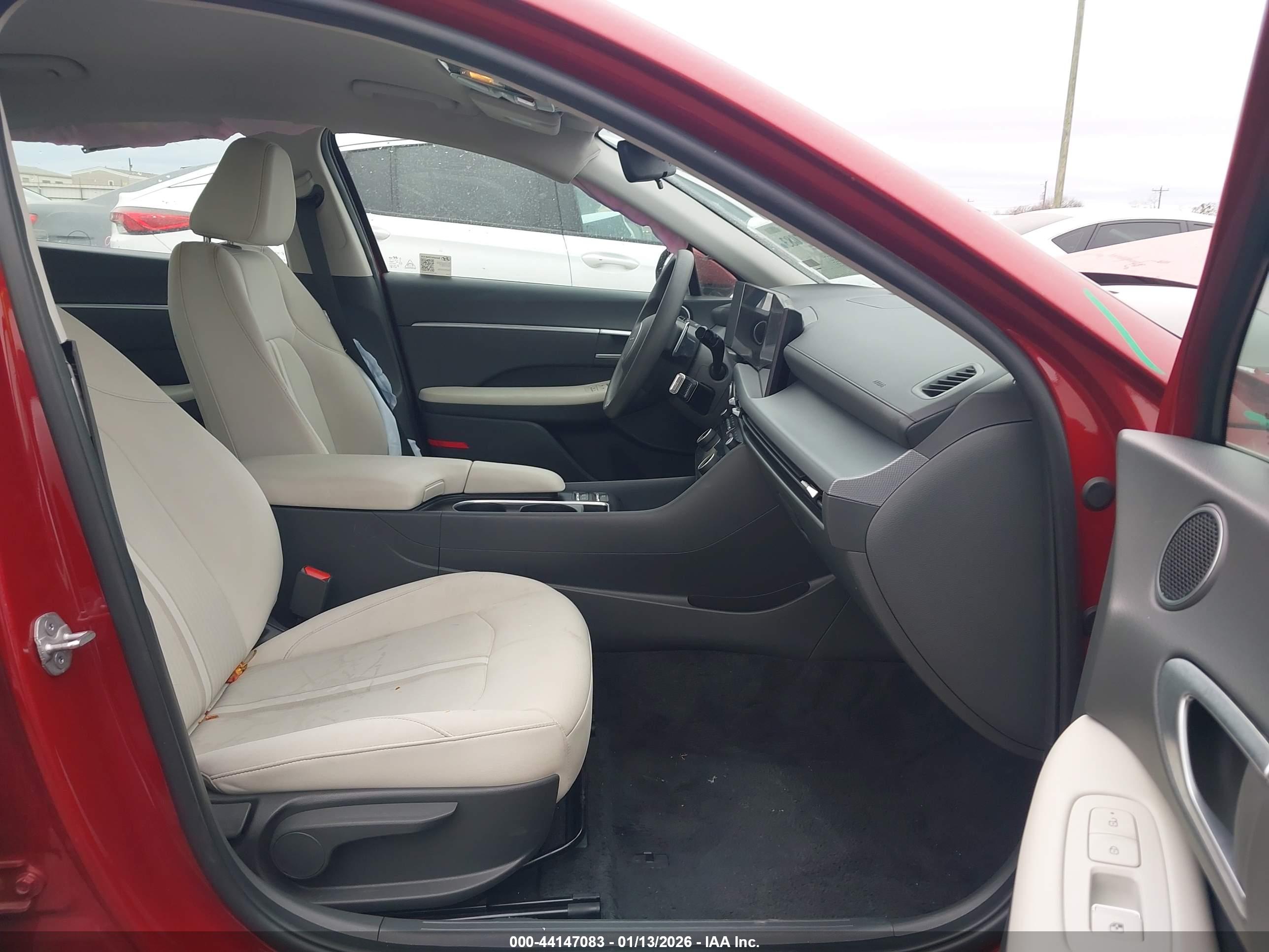 HYUNDAI SONATA image 5