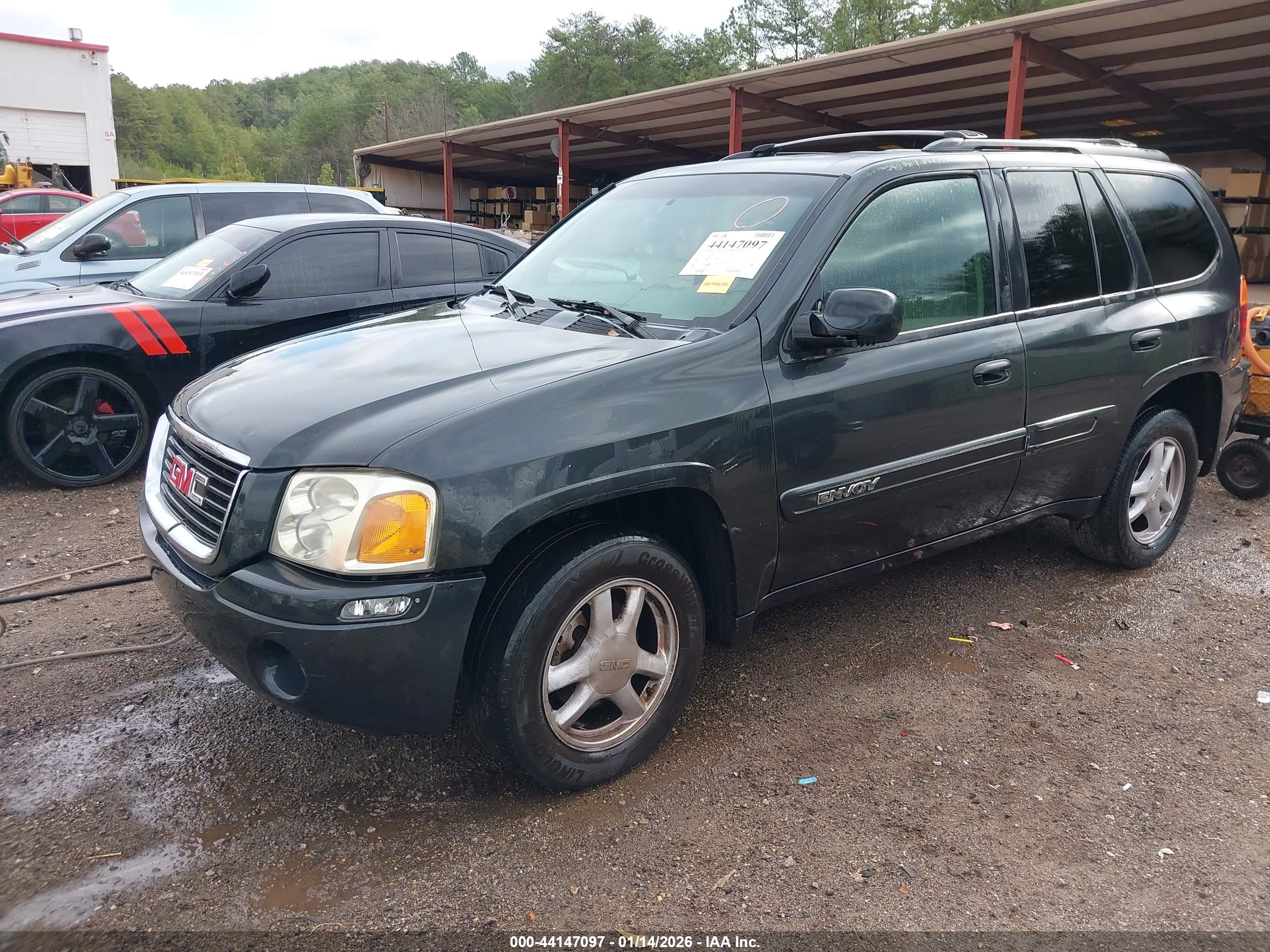 GMC ENVOY image 2