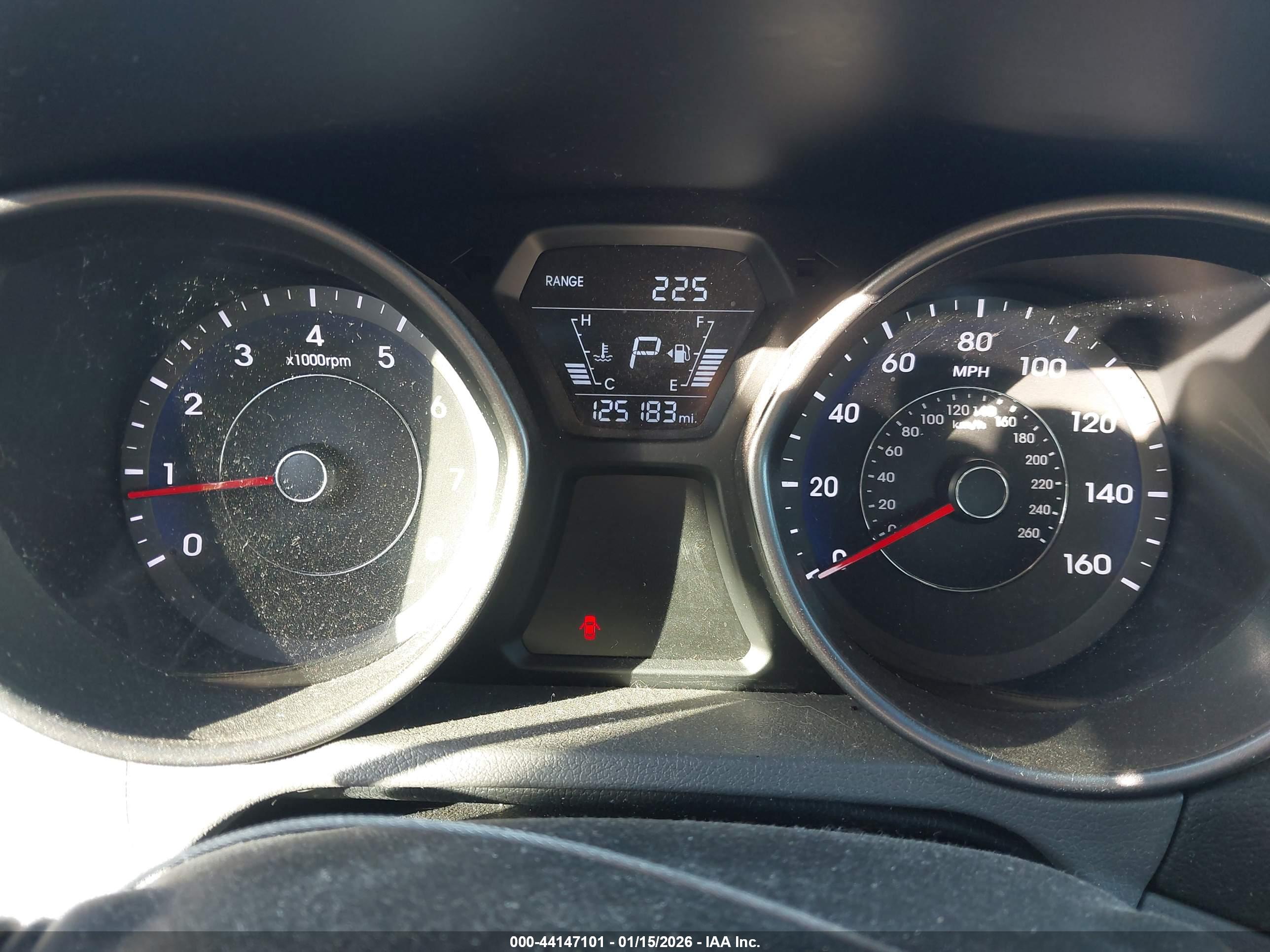 HYUNDAI ELANTRA image 7