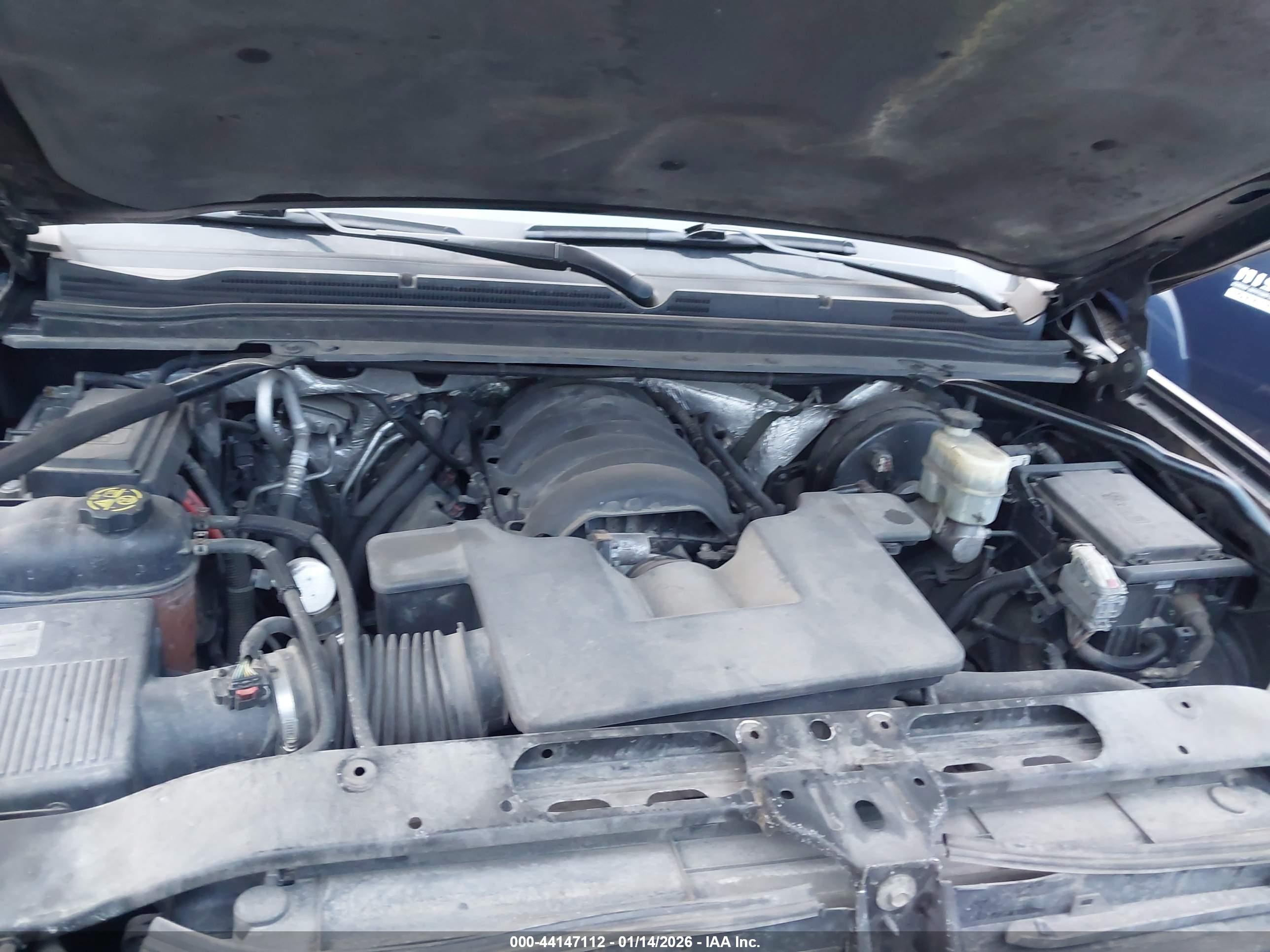 CHEVROLET SUBURBAN image 10