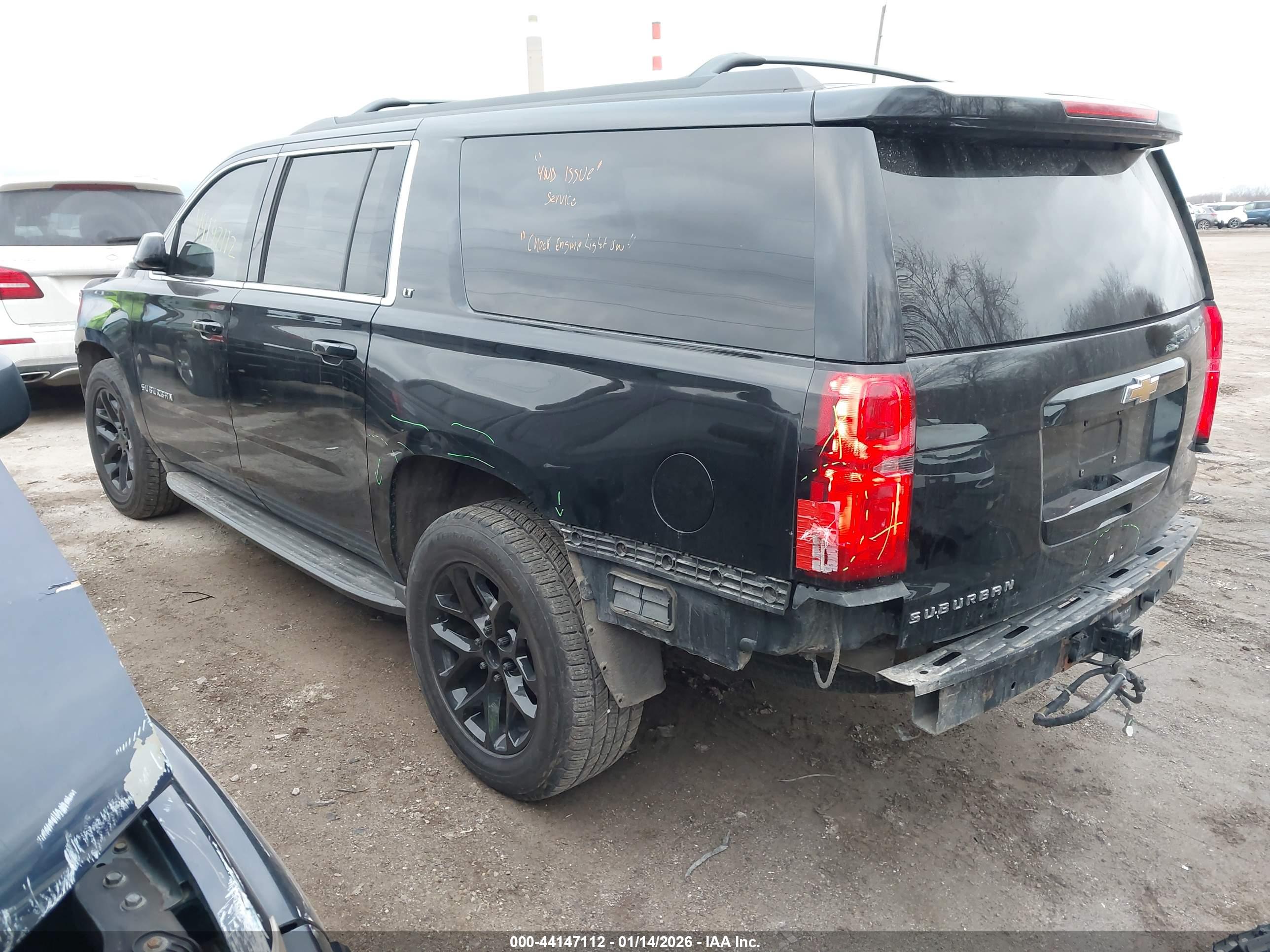 CHEVROLET SUBURBAN image 3