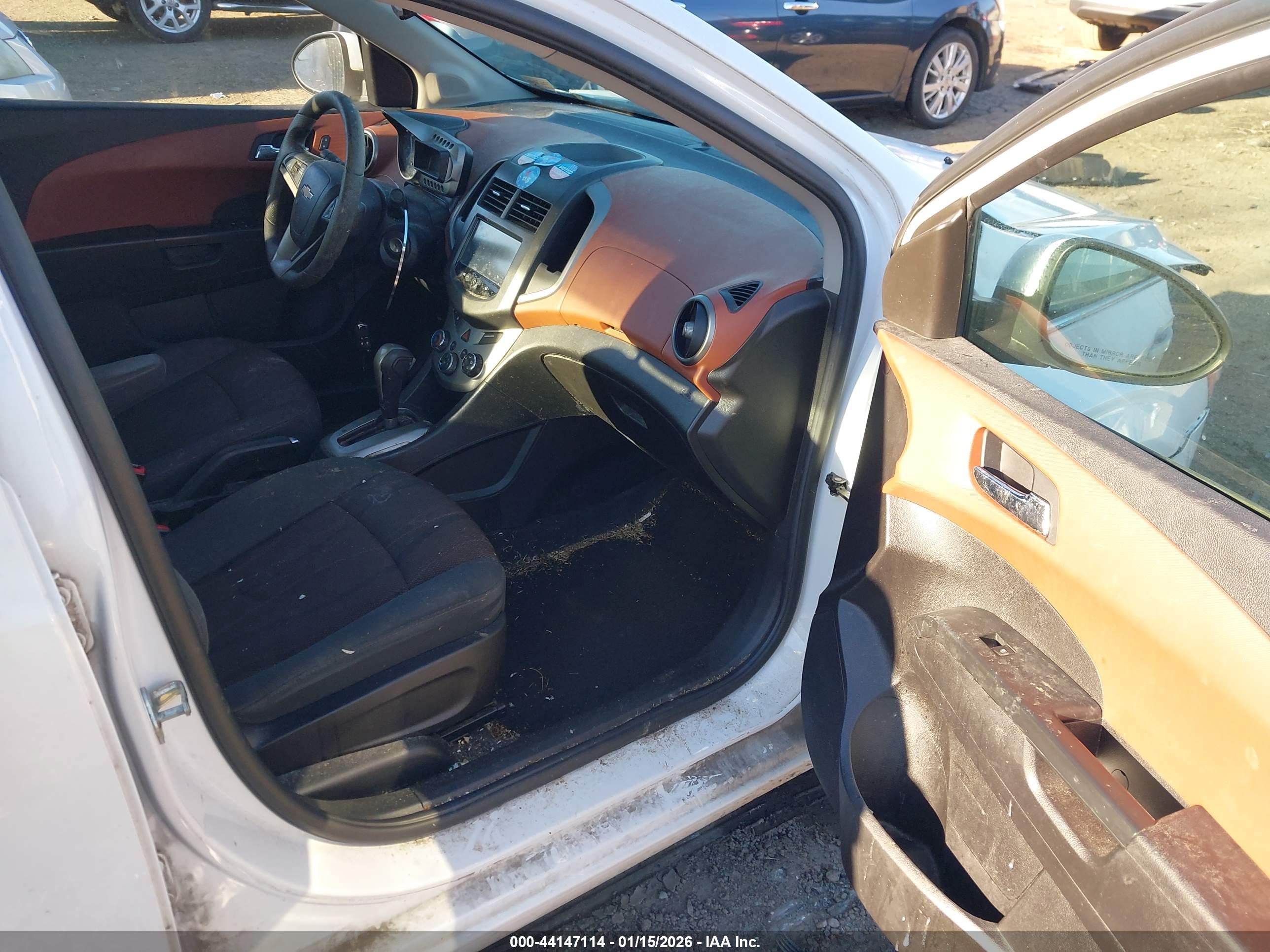 CHEVROLET SONIC image 5