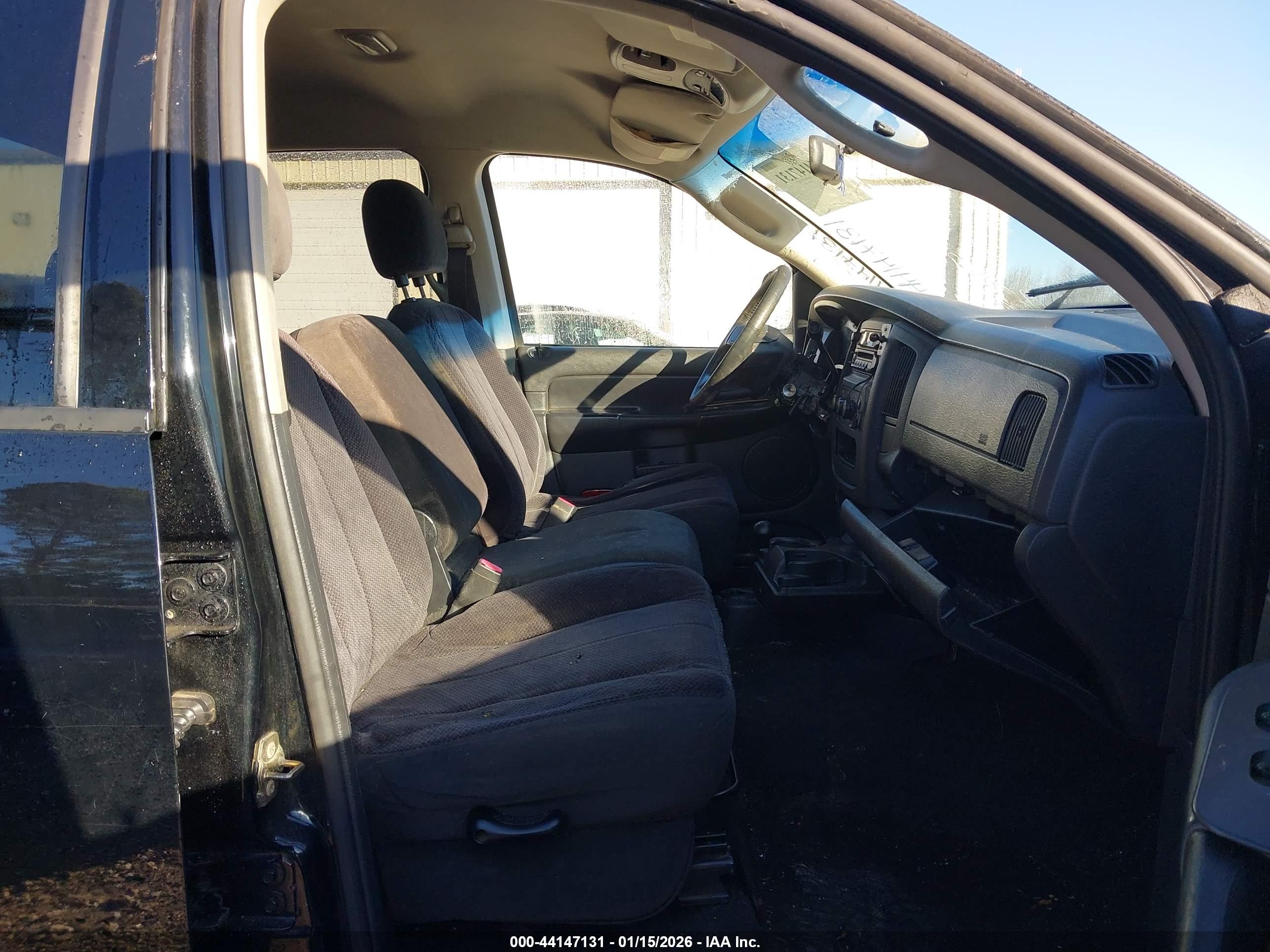 DODGE RAM image 5
