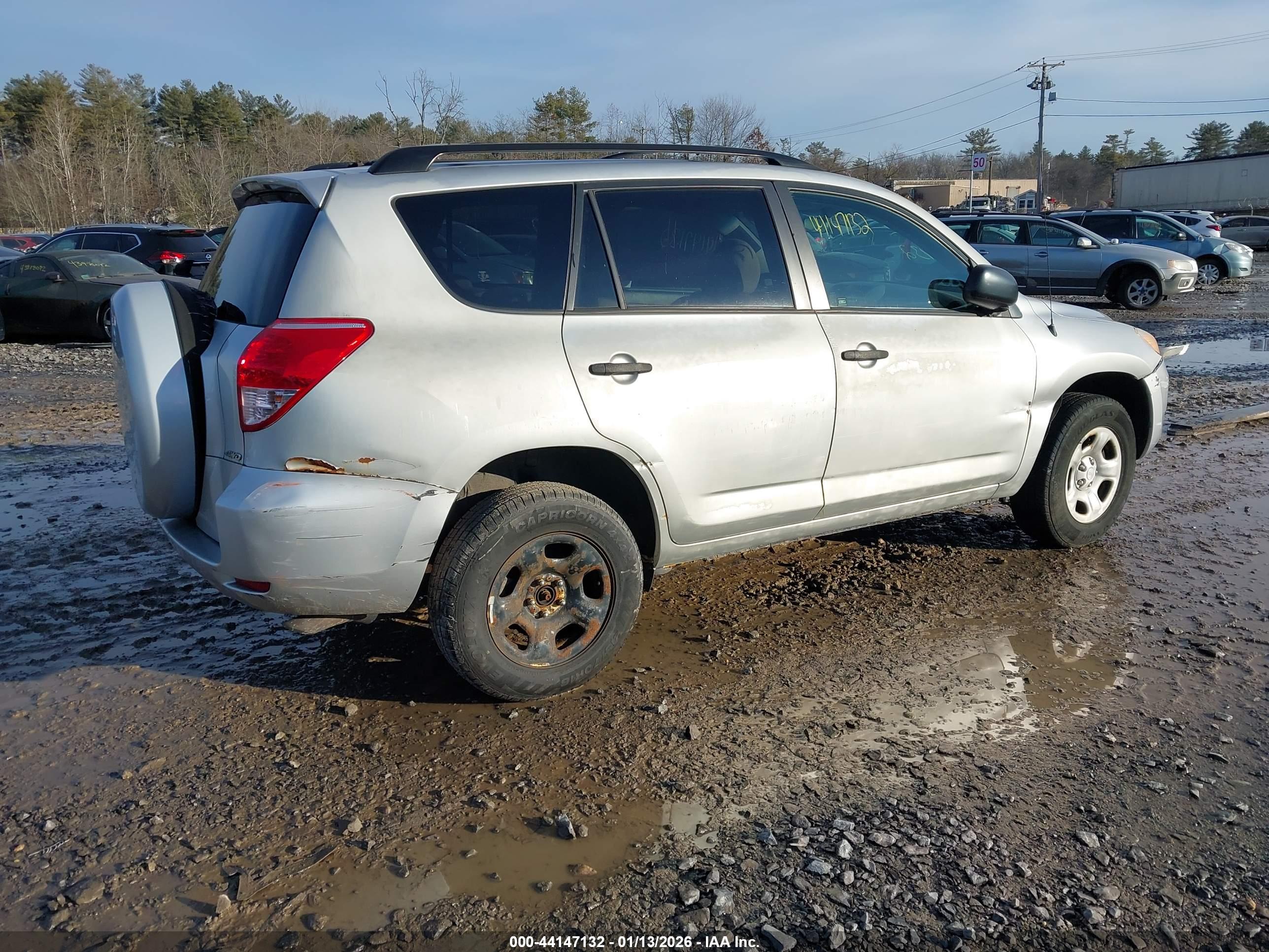 TOYOTA RAV4 image 4