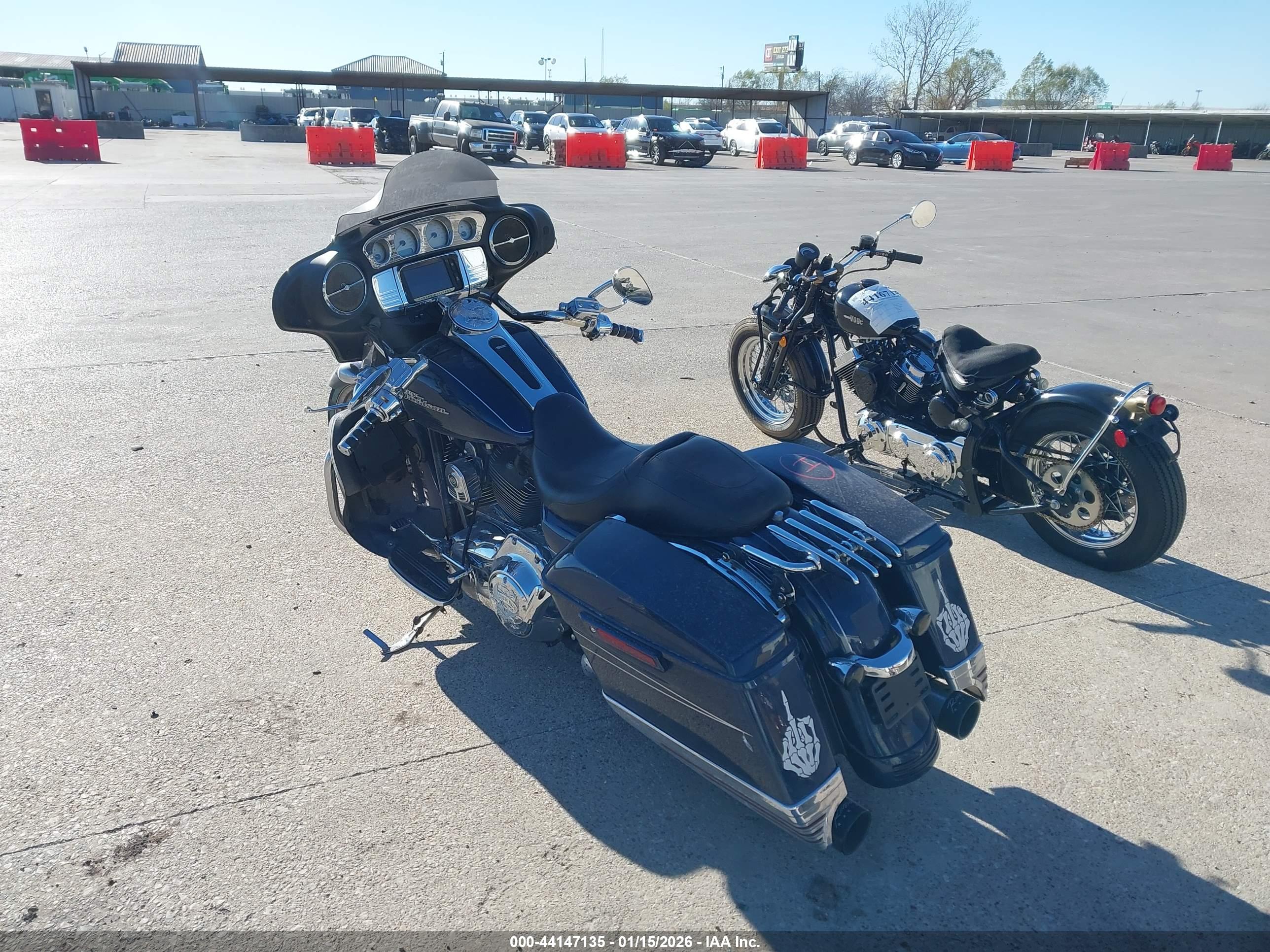 HARLEY-DAVIDSON FLHX image 3
