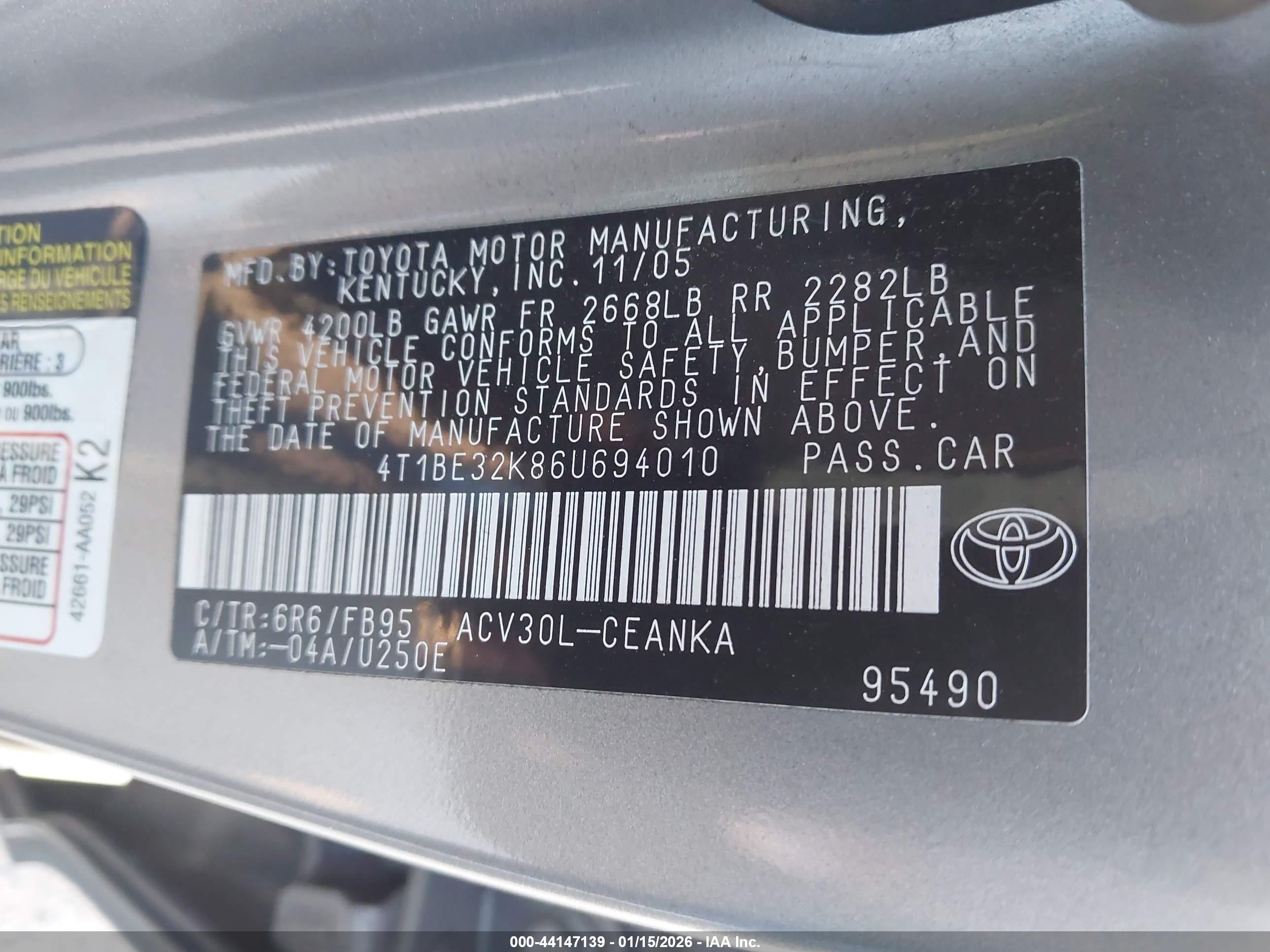 TOYOTA CAMRY image 9
