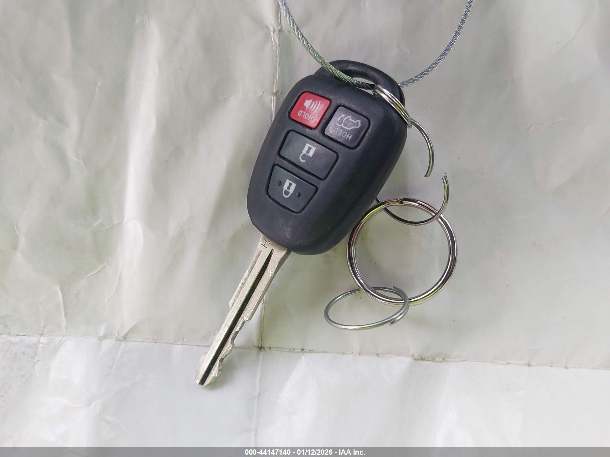 TOYOTA RAV4 image 11