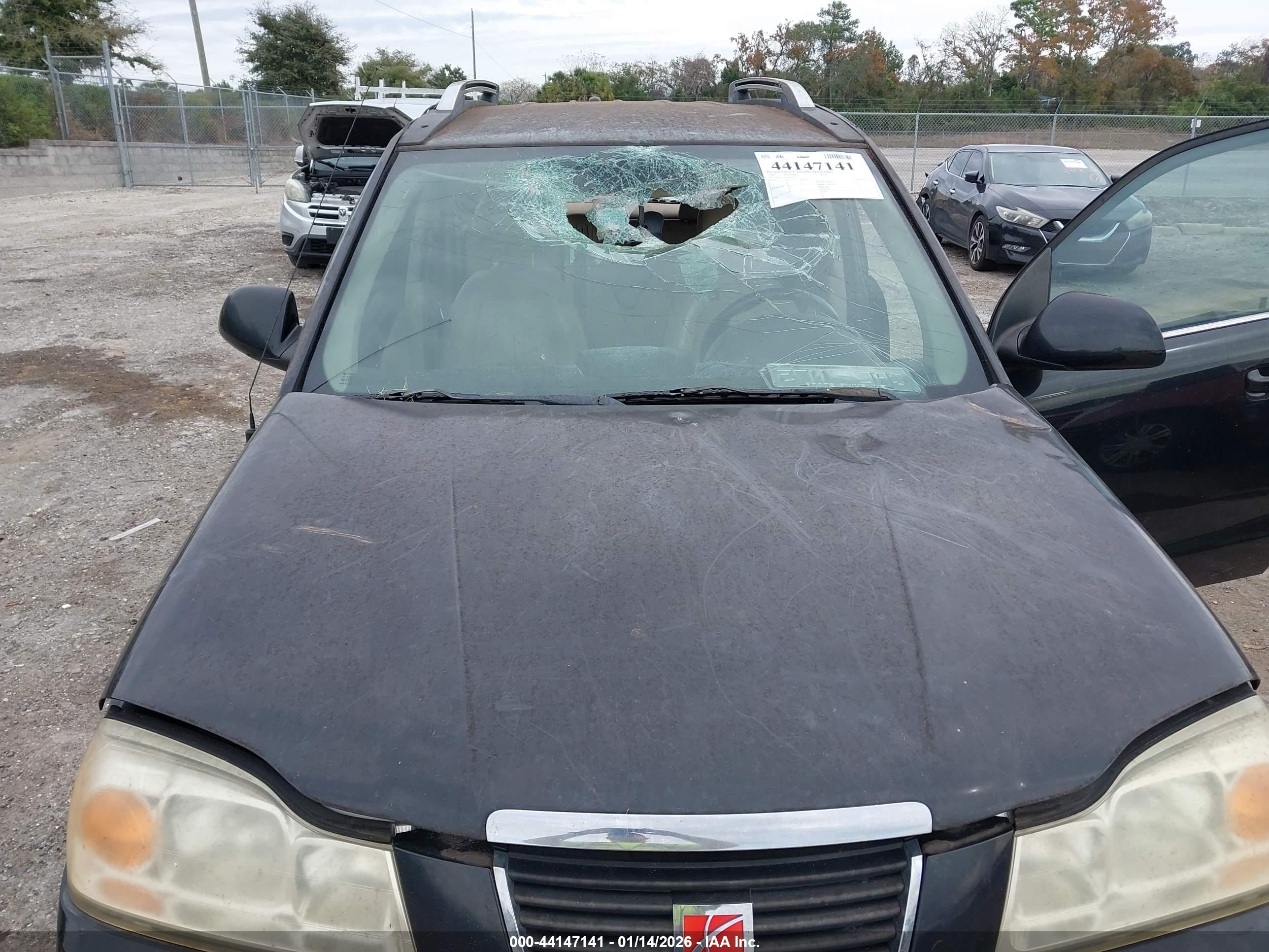 SATURN VUE image 6