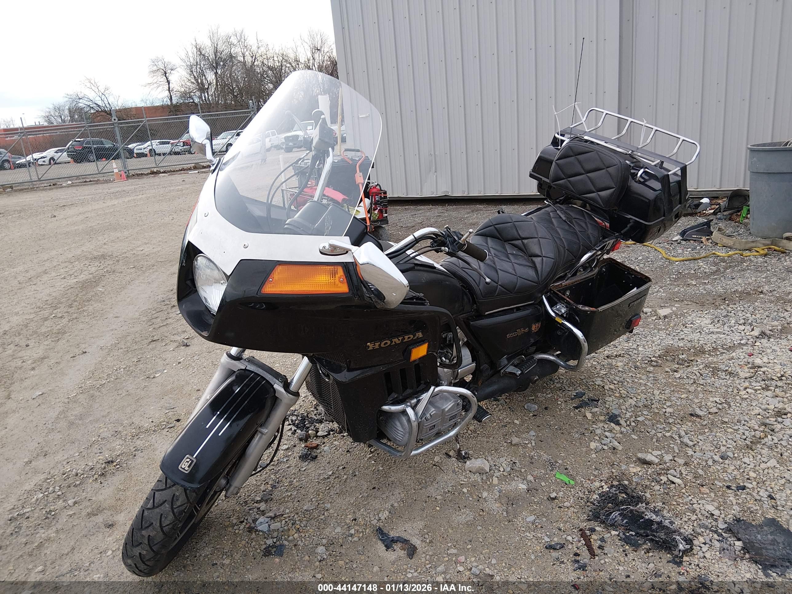 HONDA GL1100 image 2