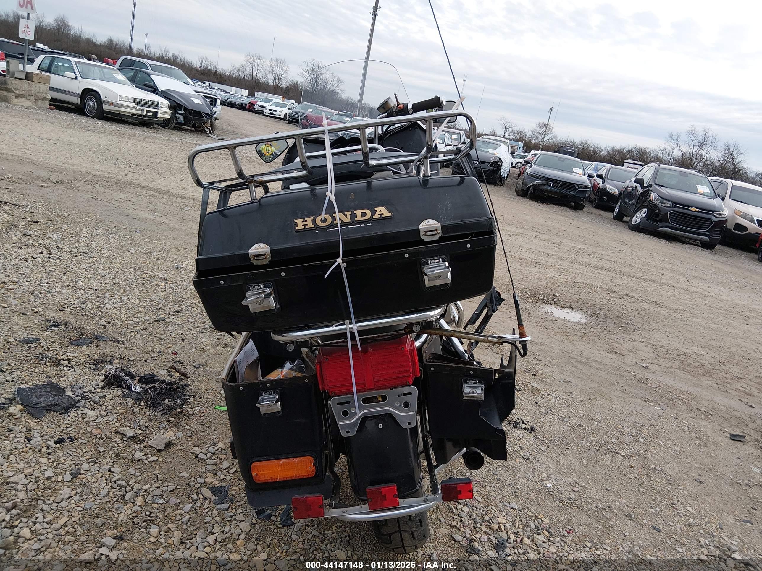 HONDA GL1100 image 6