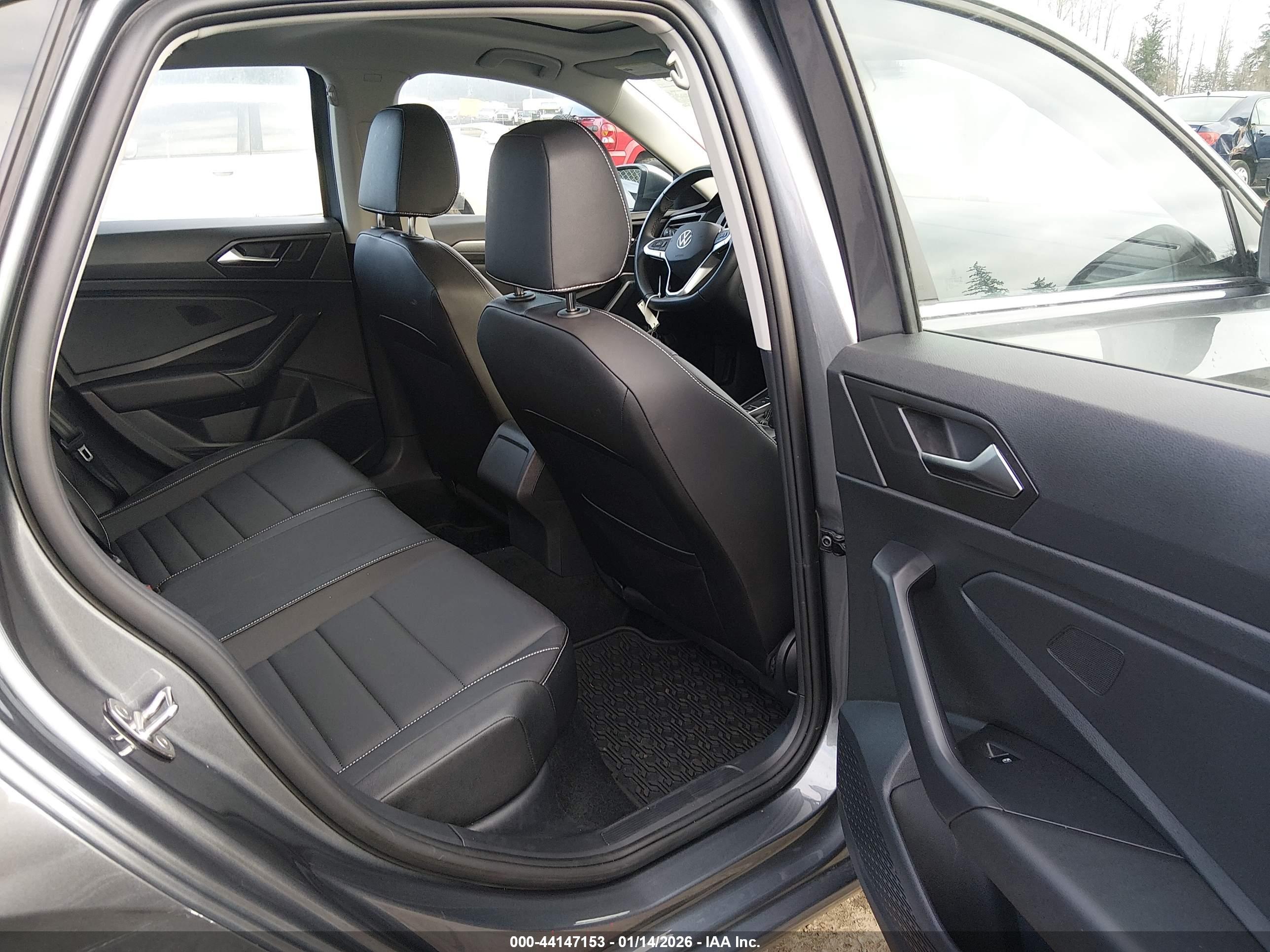 VOLKSWAGEN JETTA image 8