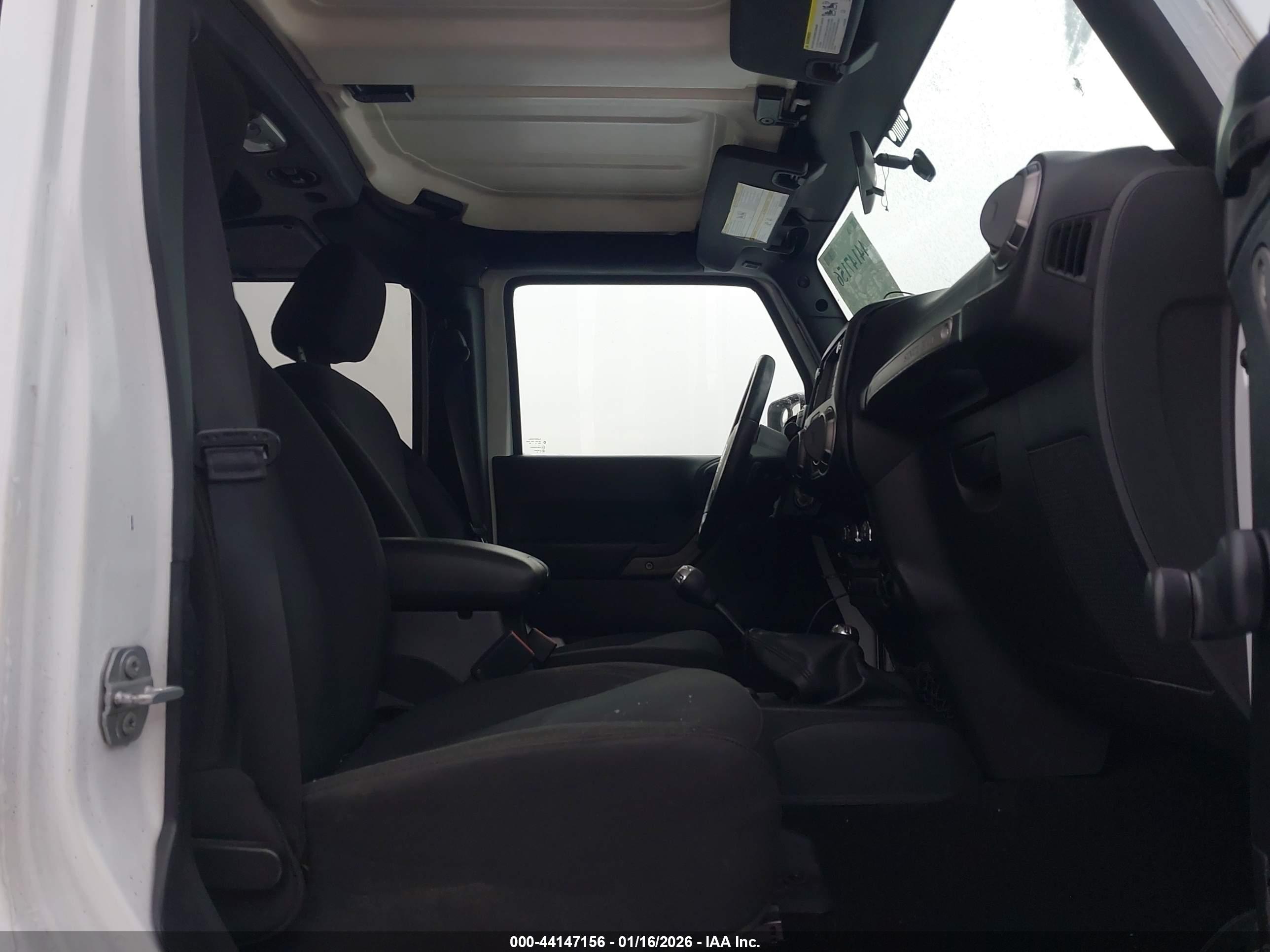 JEEP WRANGLER image 5
