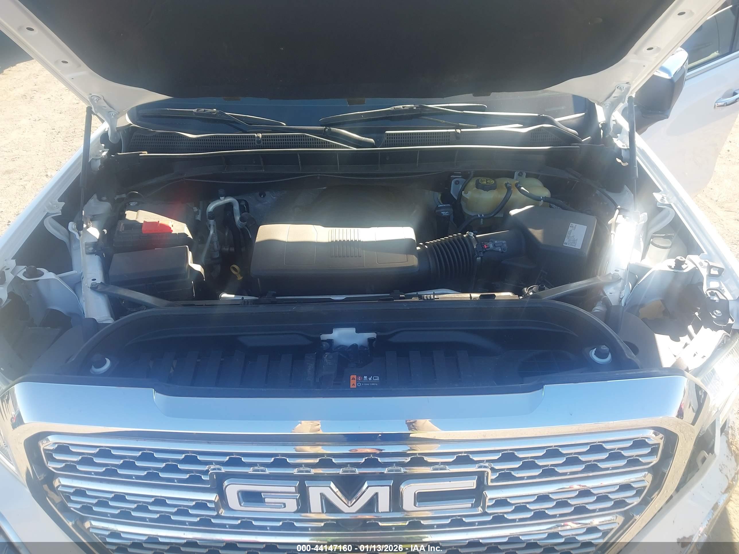 GMC SIERRA image 10