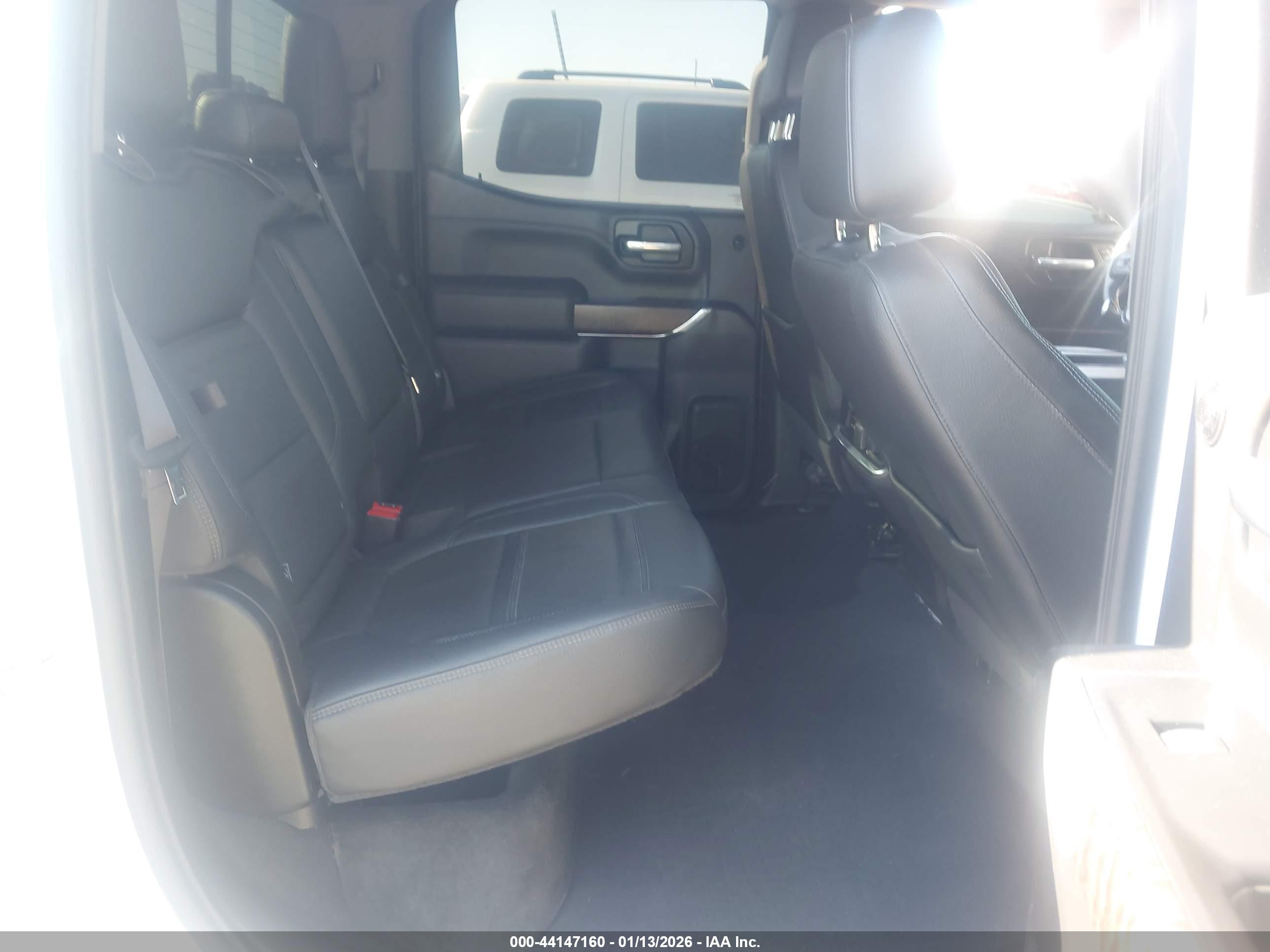 GMC SIERRA image 8