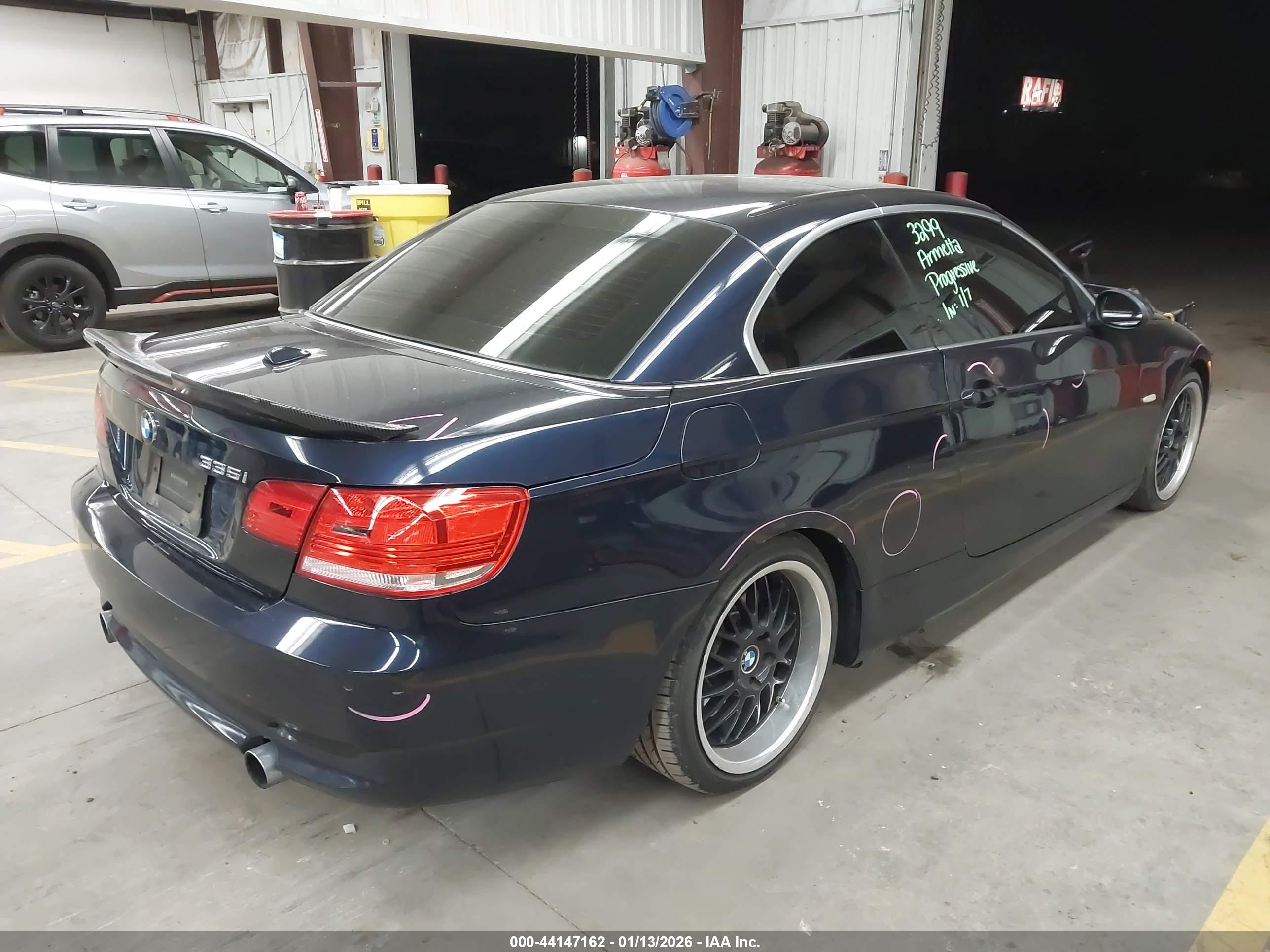 BMW 335I image 4