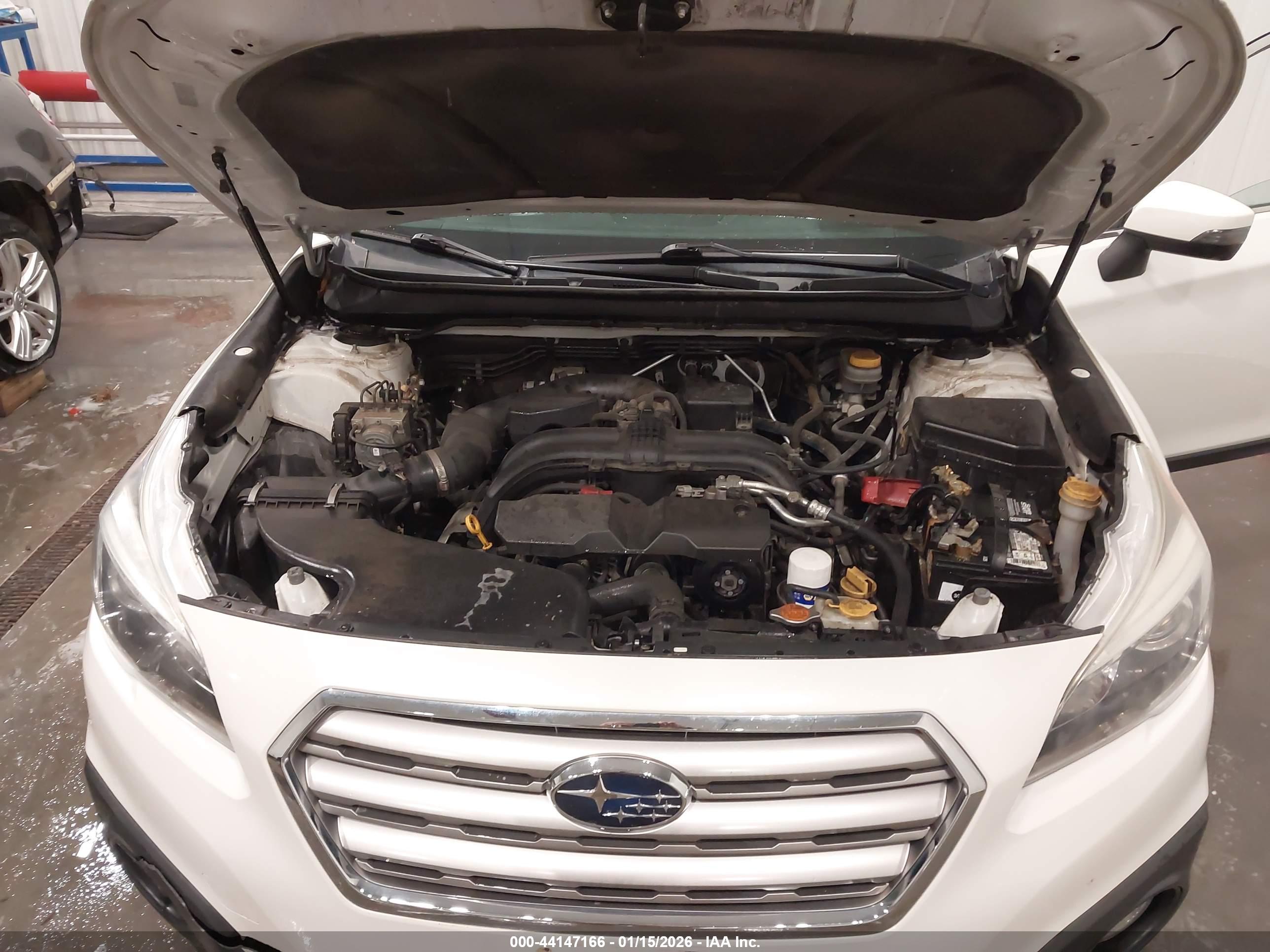 SUBARU OUTBACK image 10