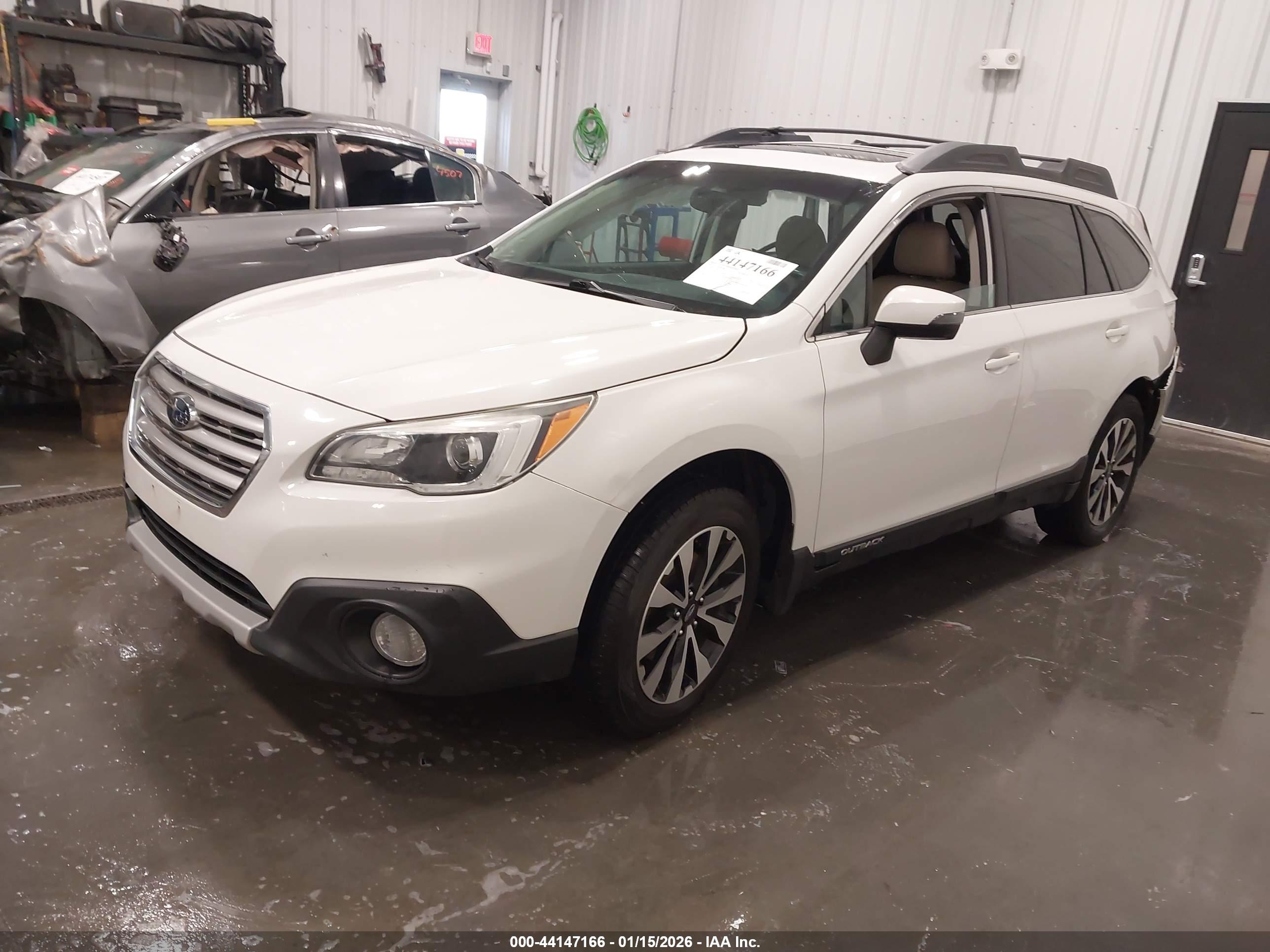 SUBARU OUTBACK image 2