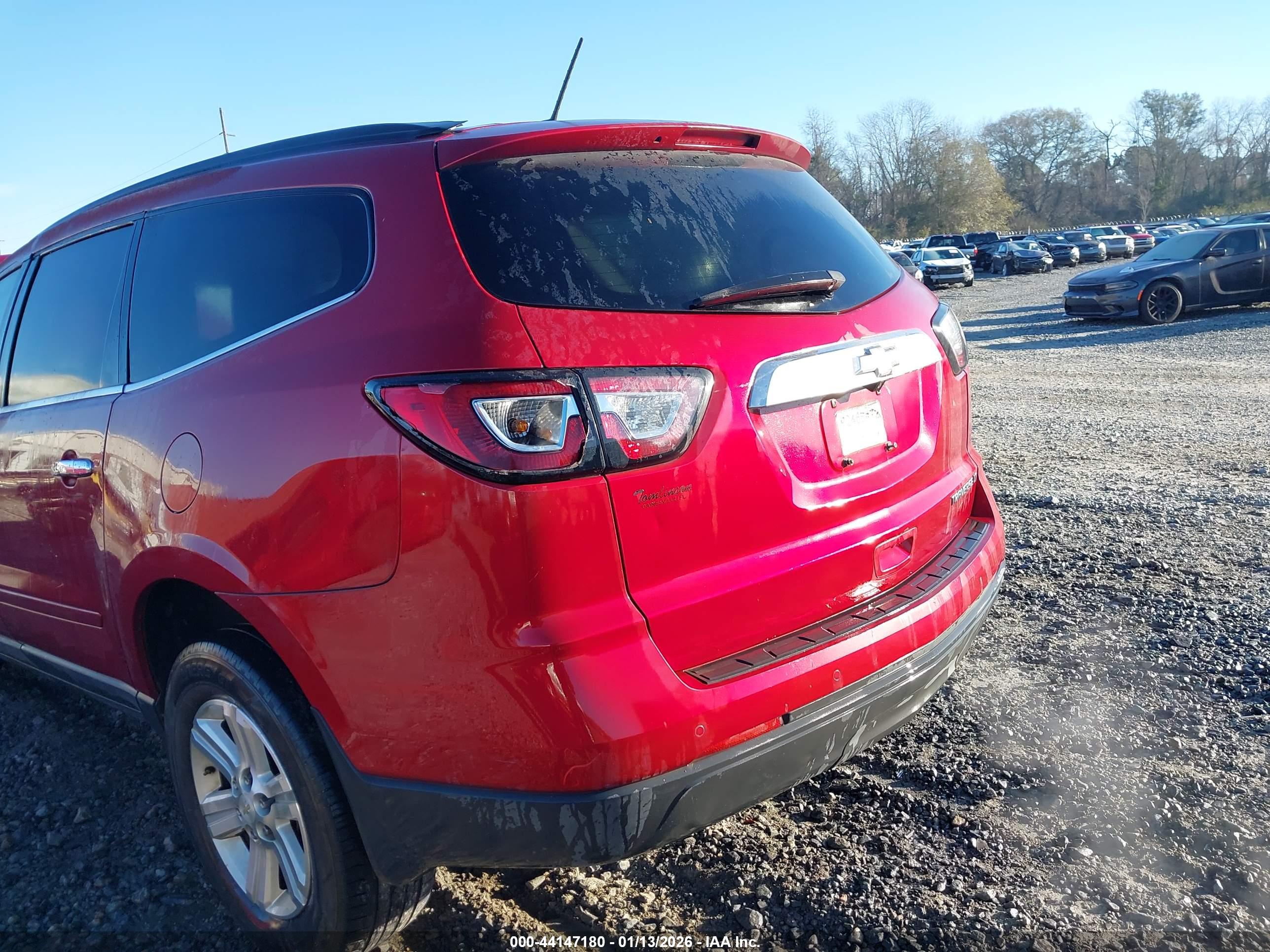 CHEVROLET TRAVERSE image 6
