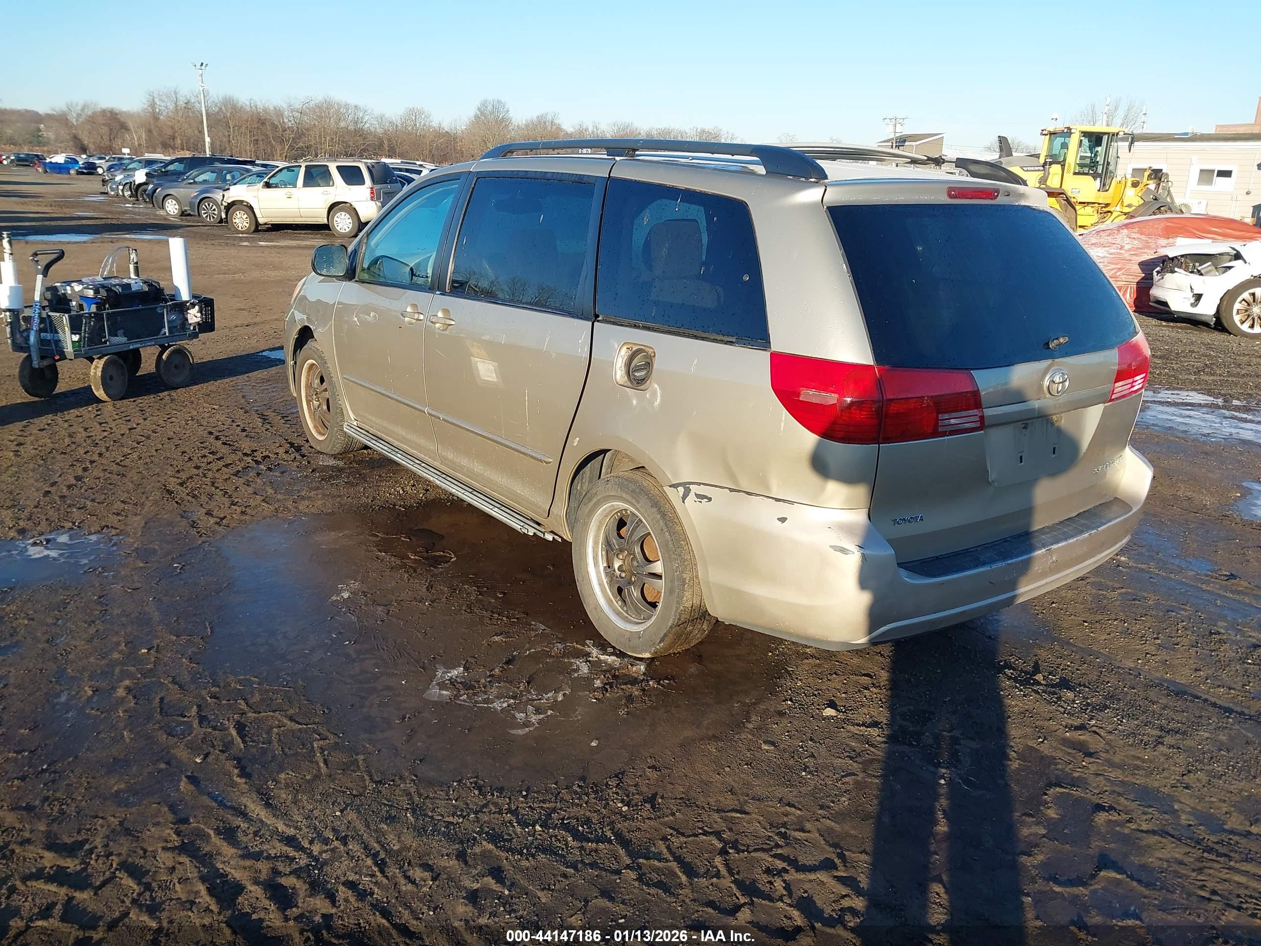 TOYOTA SIENNA image 3