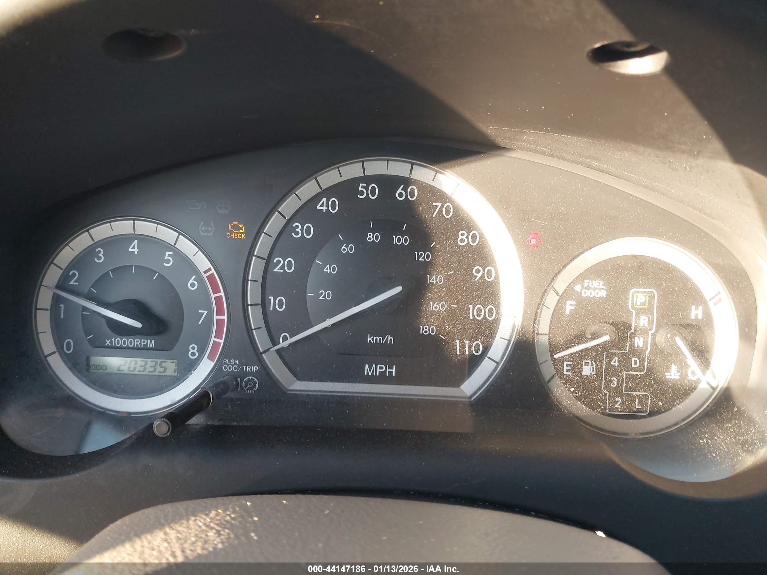 TOYOTA SIENNA image 7
