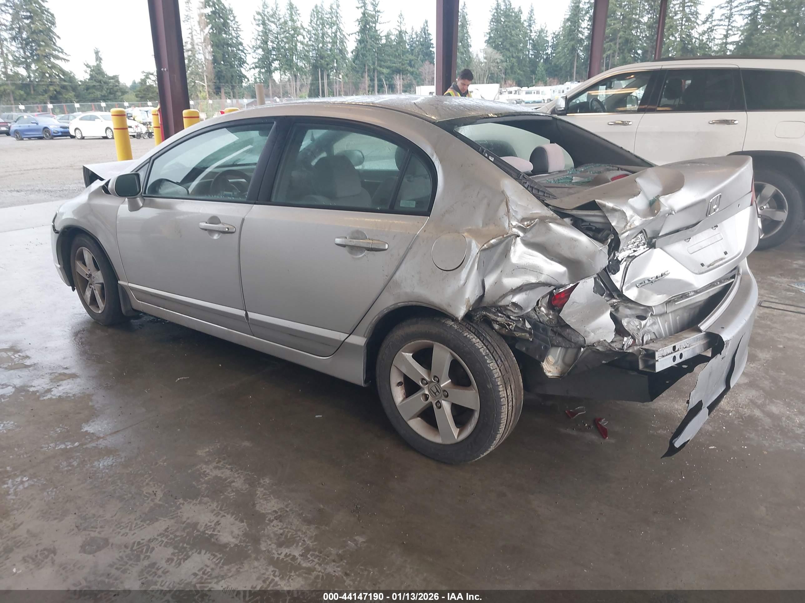 HONDA CIVIC image 3