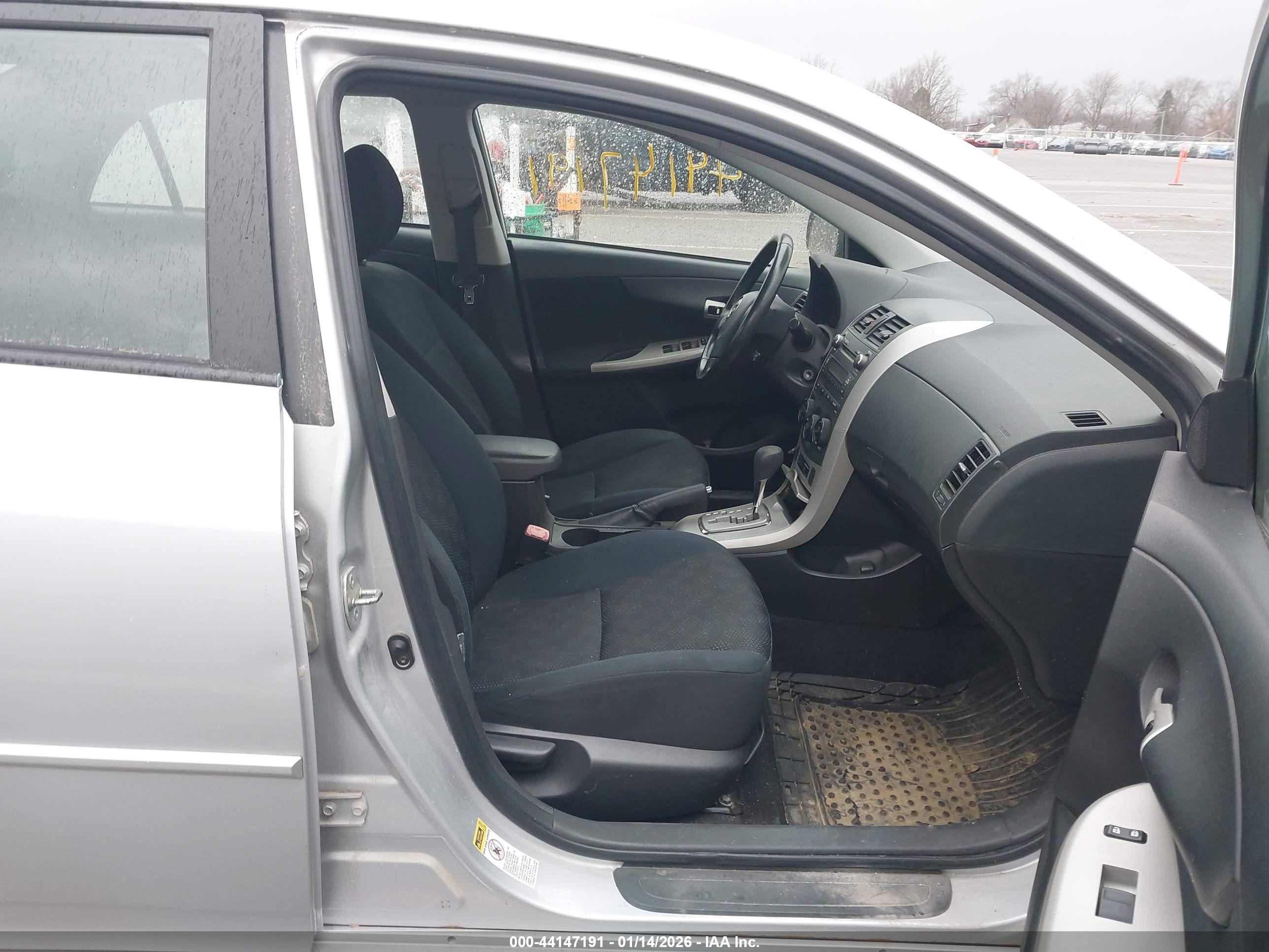 TOYOTA COROLLA image 5