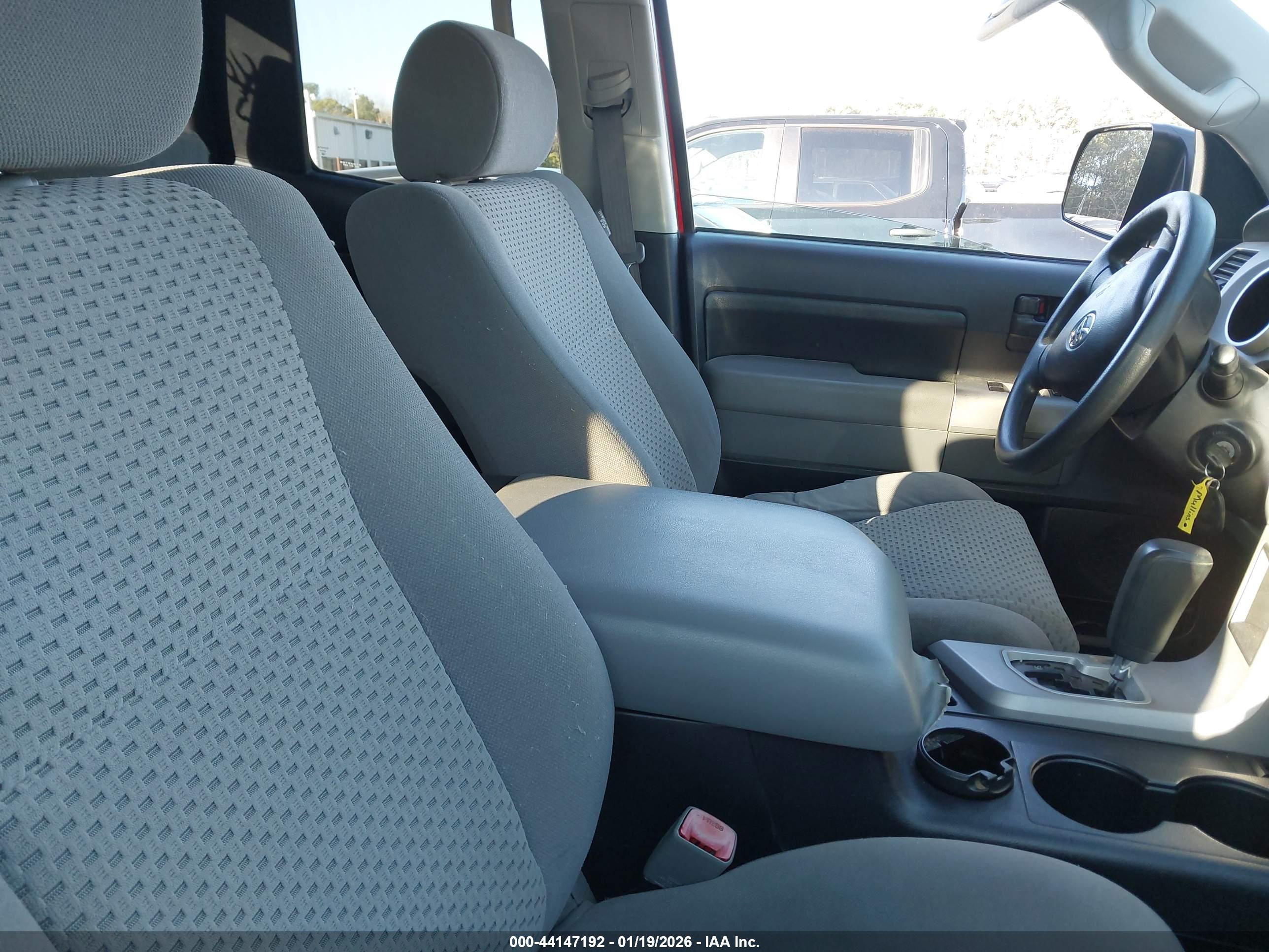 TOYOTA TUNDRA image 5