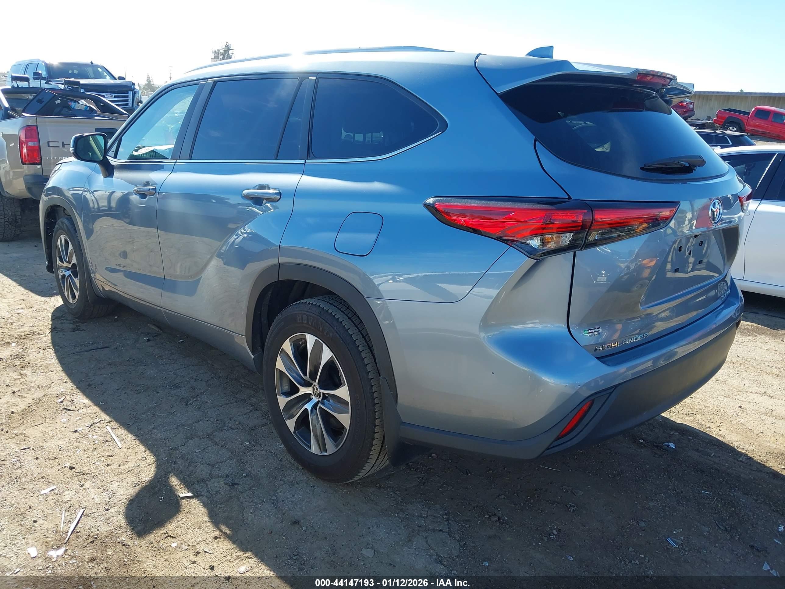 TOYOTA HIGHLANDER image 3