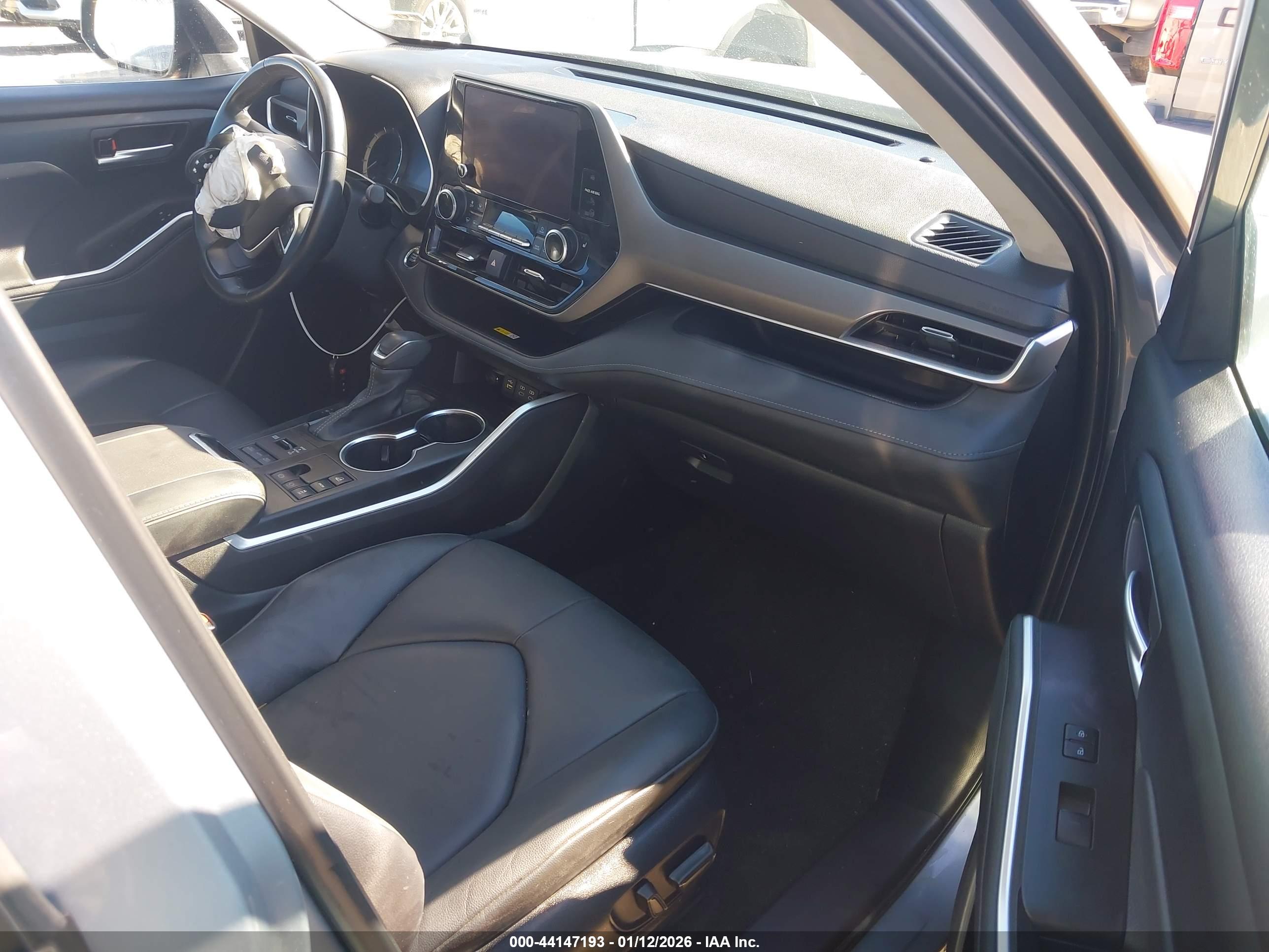 TOYOTA HIGHLANDER image 5