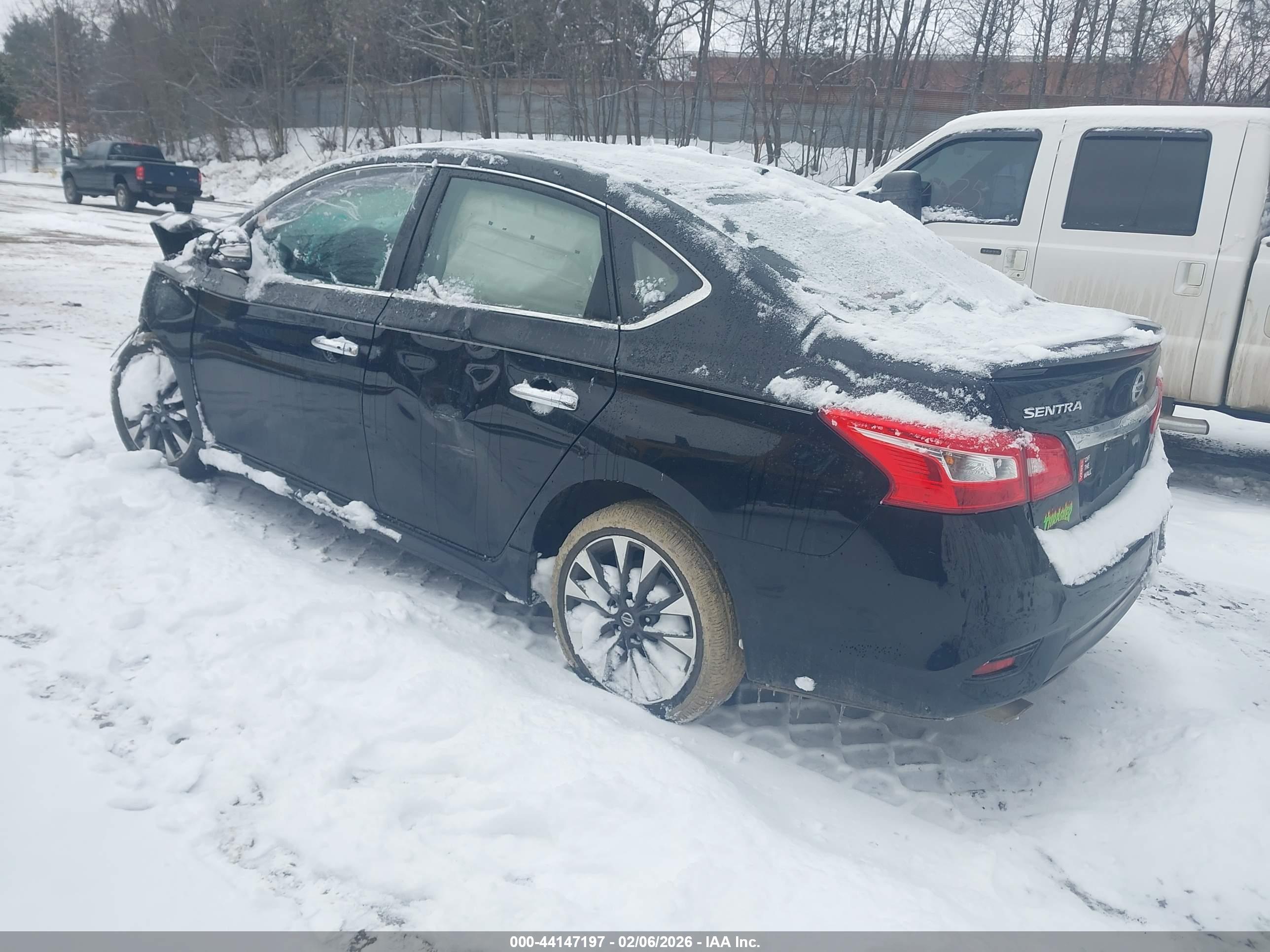 NISSAN SENTRA image 3