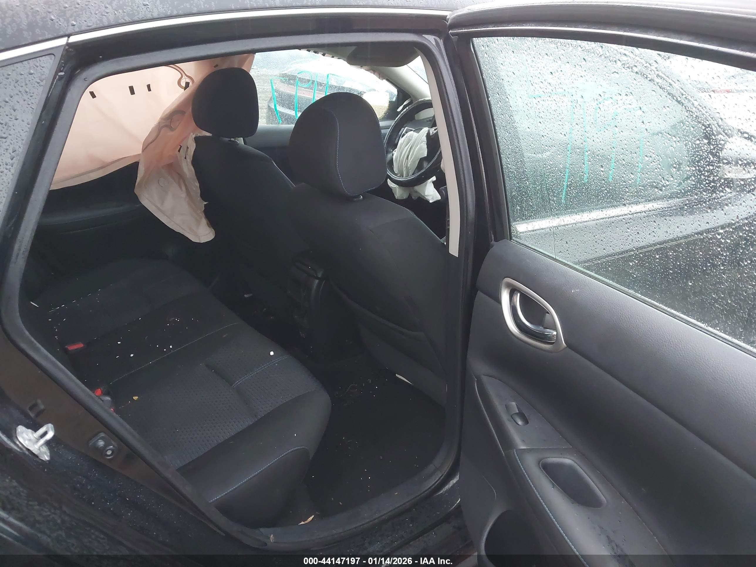NISSAN SENTRA image 8