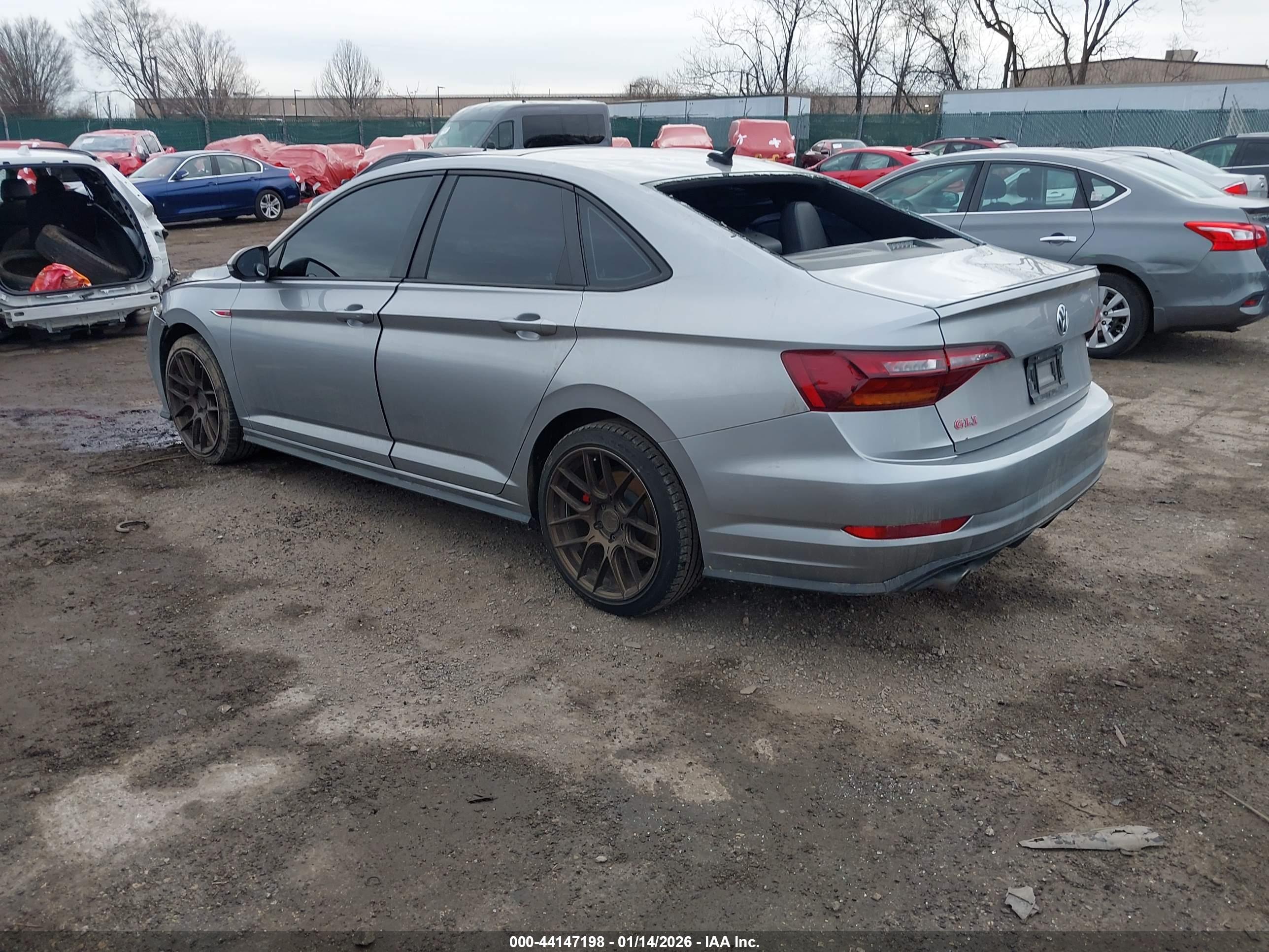 VOLKSWAGEN JETTA image 3