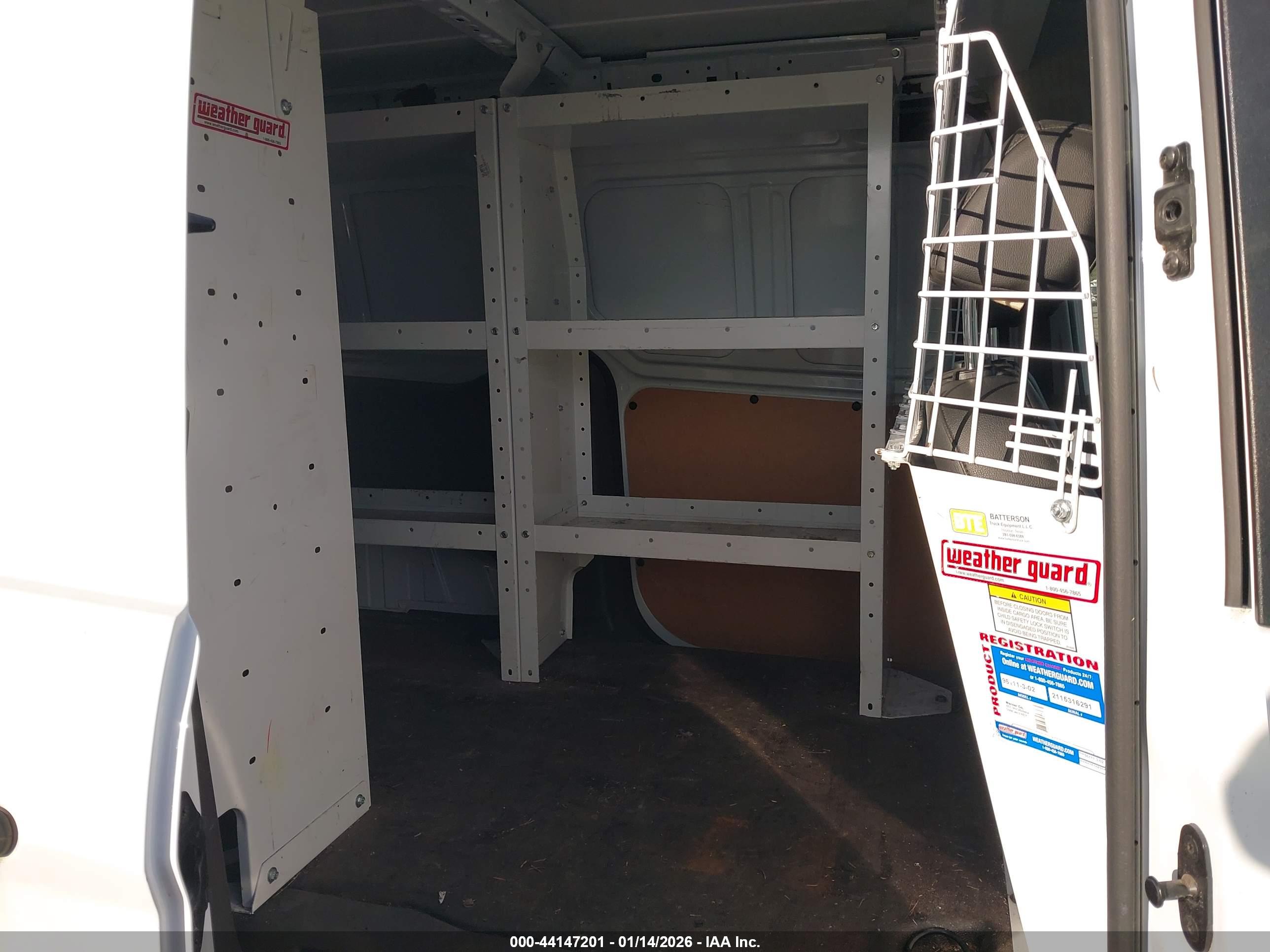 FORD TRANSIT image 8
