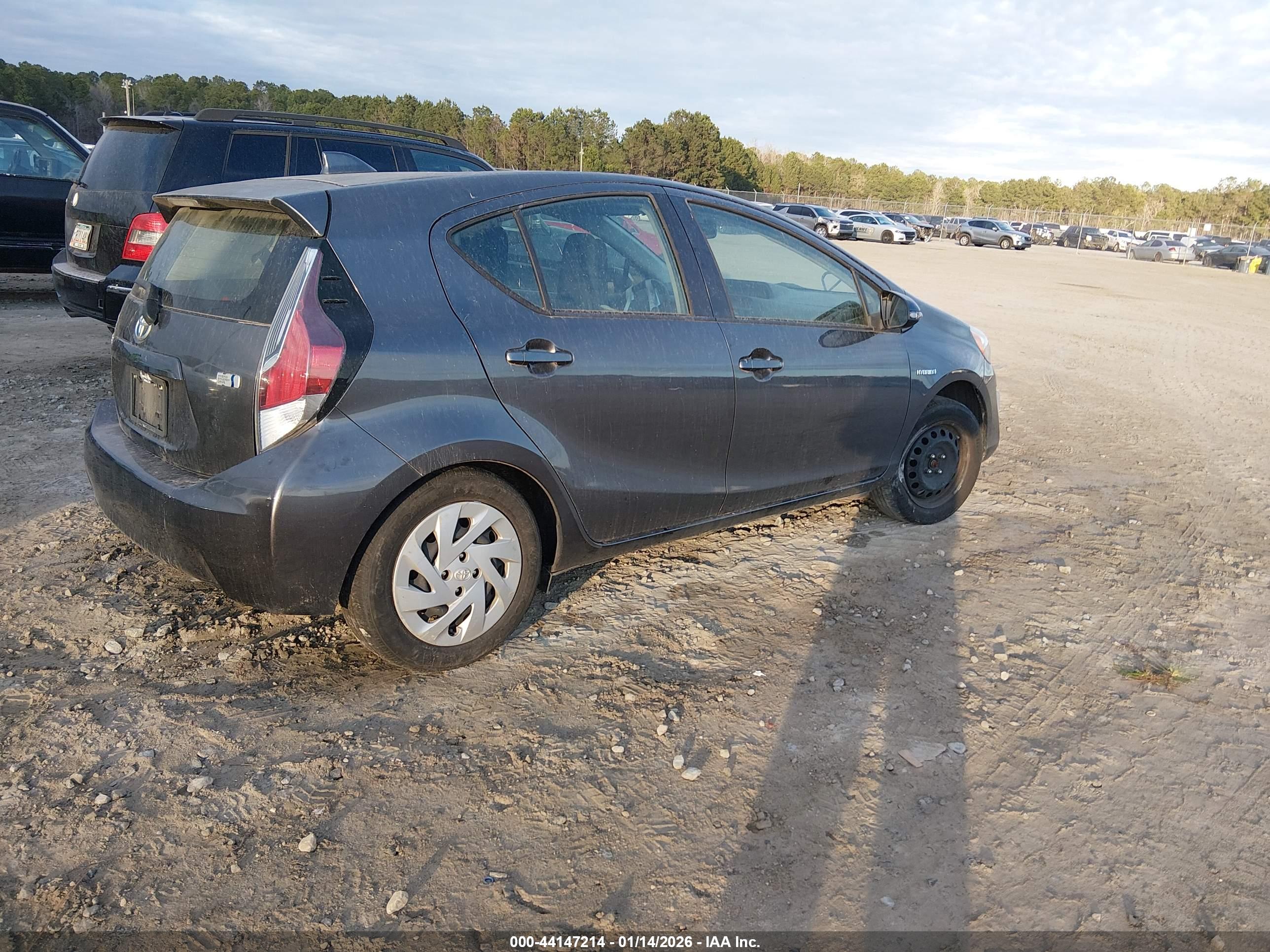 TOYOTA PRIUS image 4