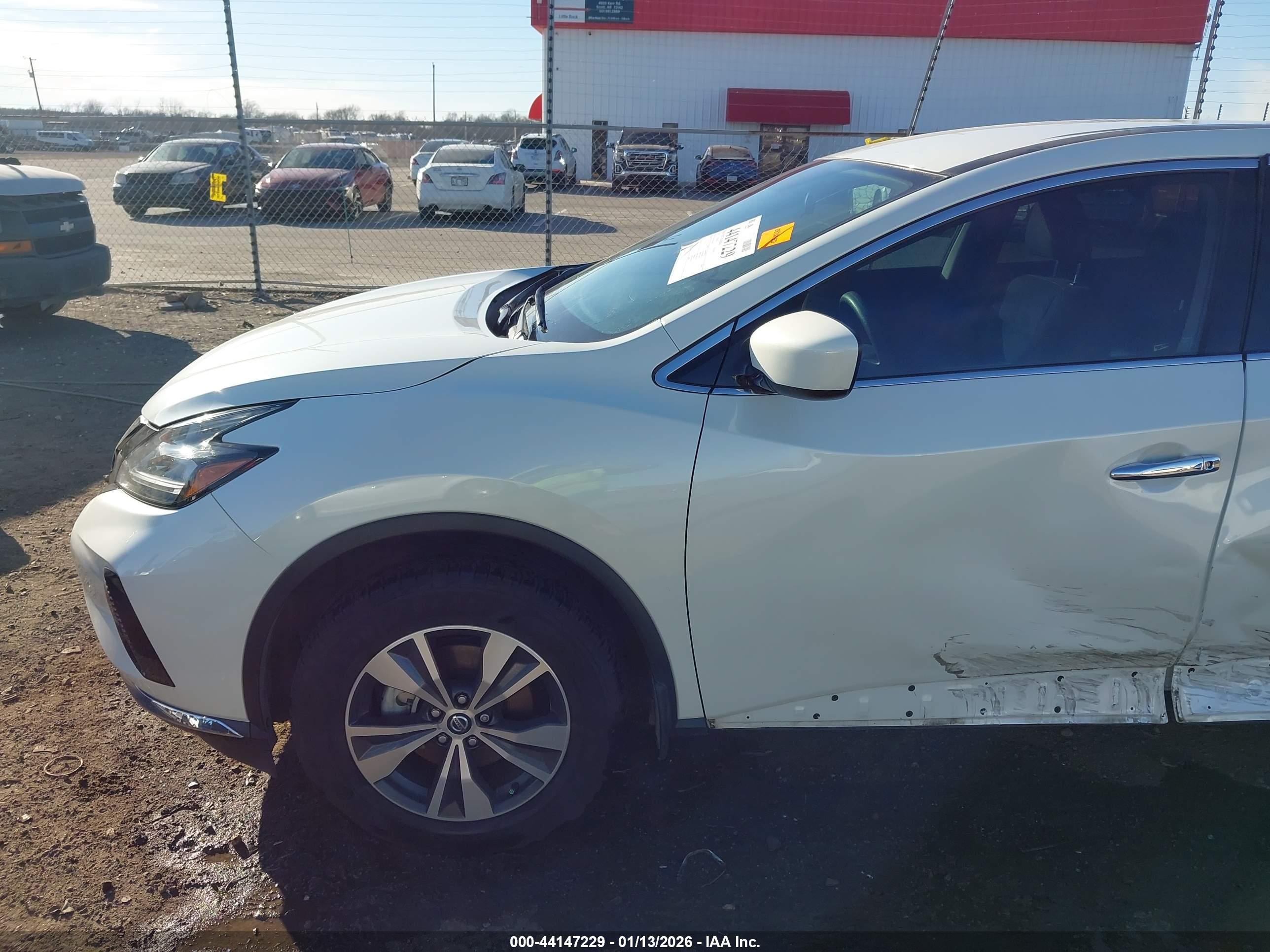 NISSAN MURANO image 6