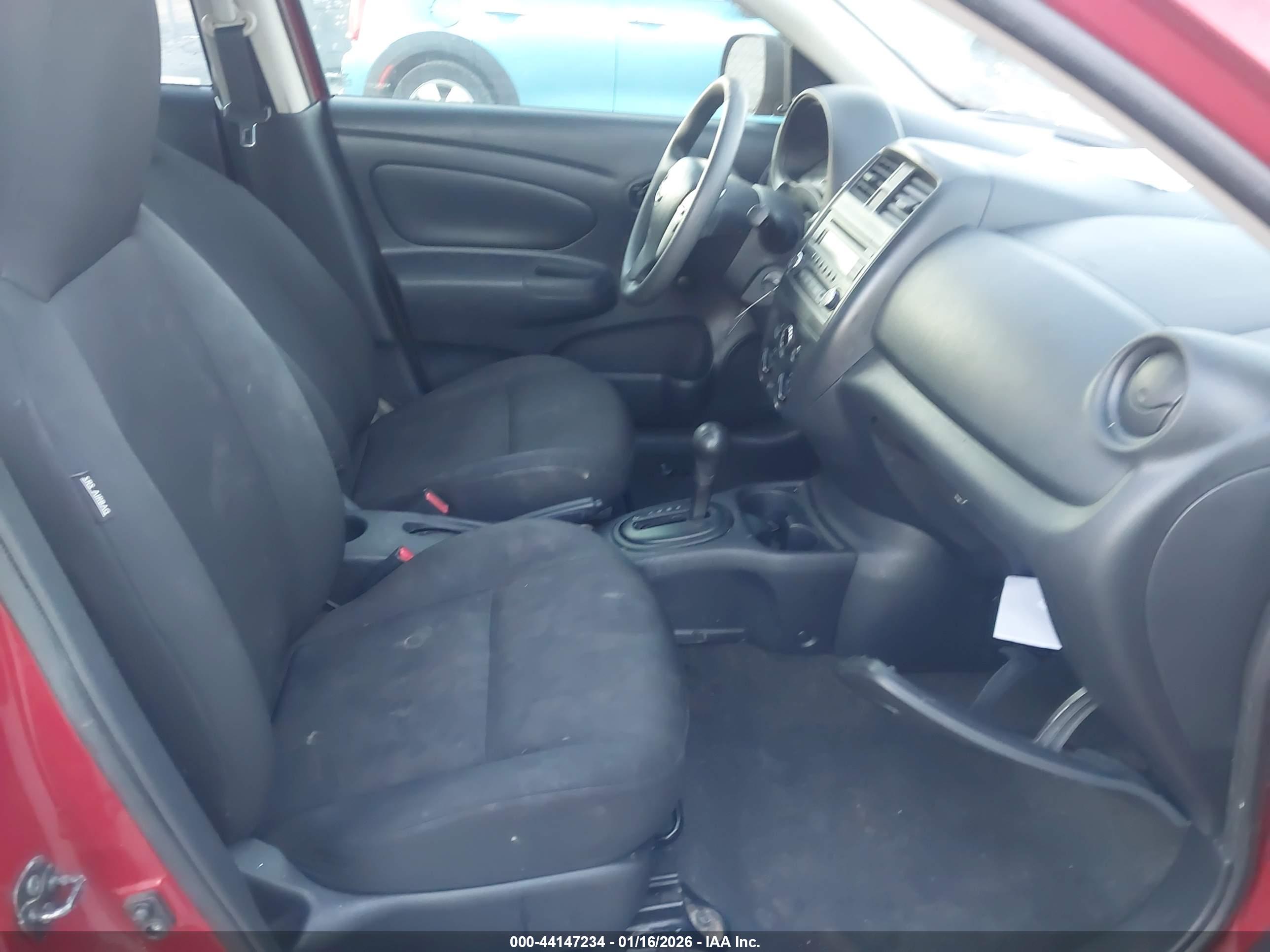 NISSAN VERSA image 5