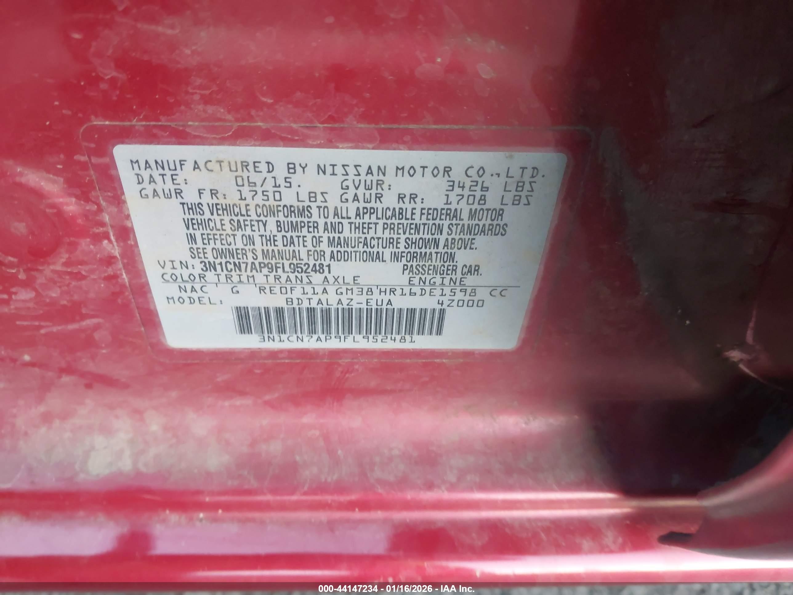 NISSAN VERSA image 9