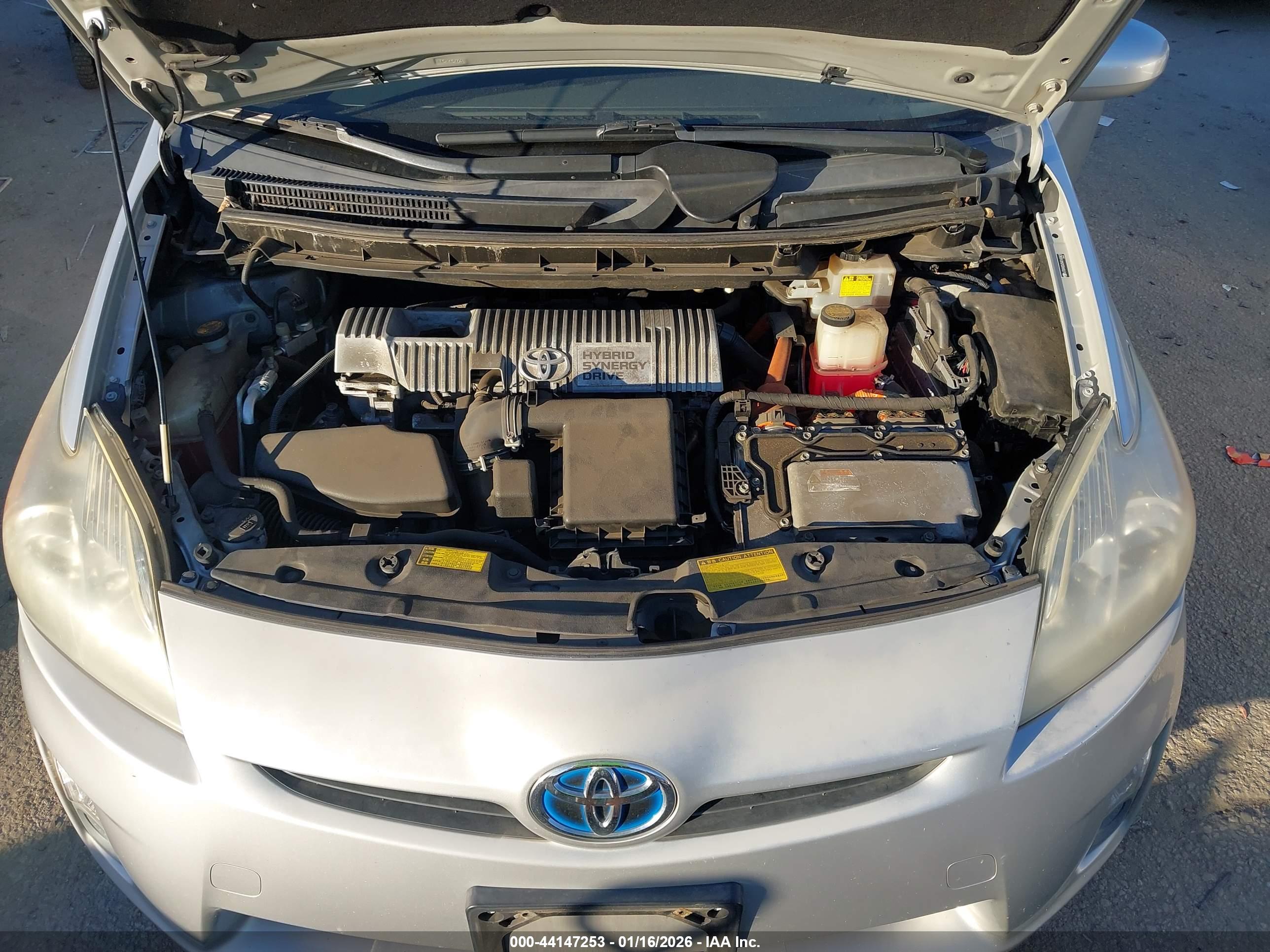 TOYOTA PRIUS image 10