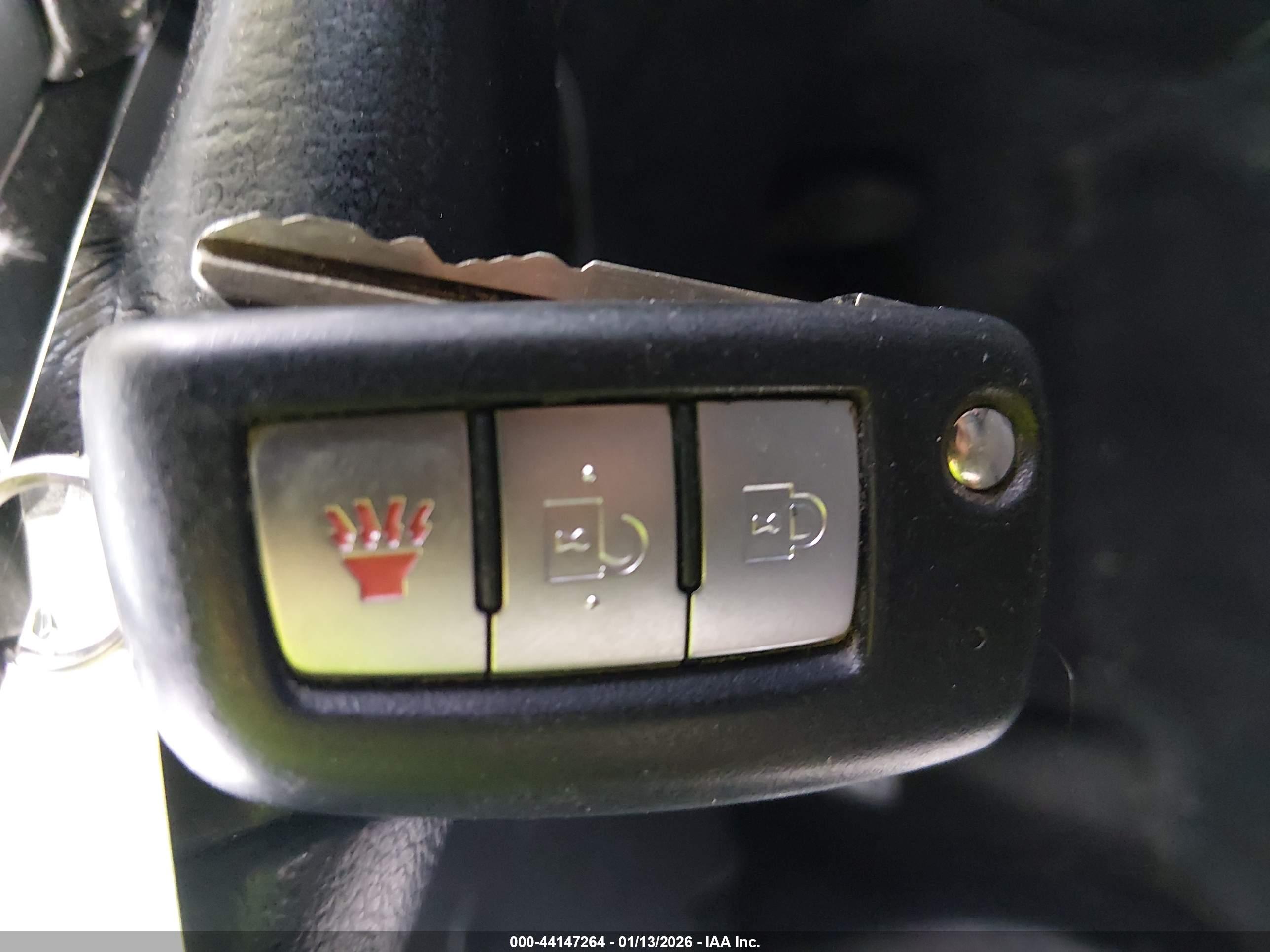 NISSAN ROGUE image 11