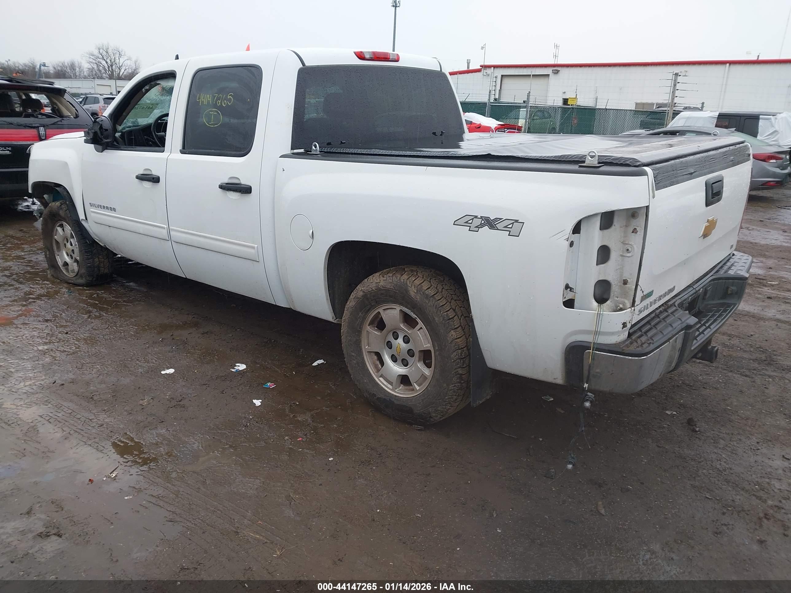 CHEVROLET SILVERADO image 3