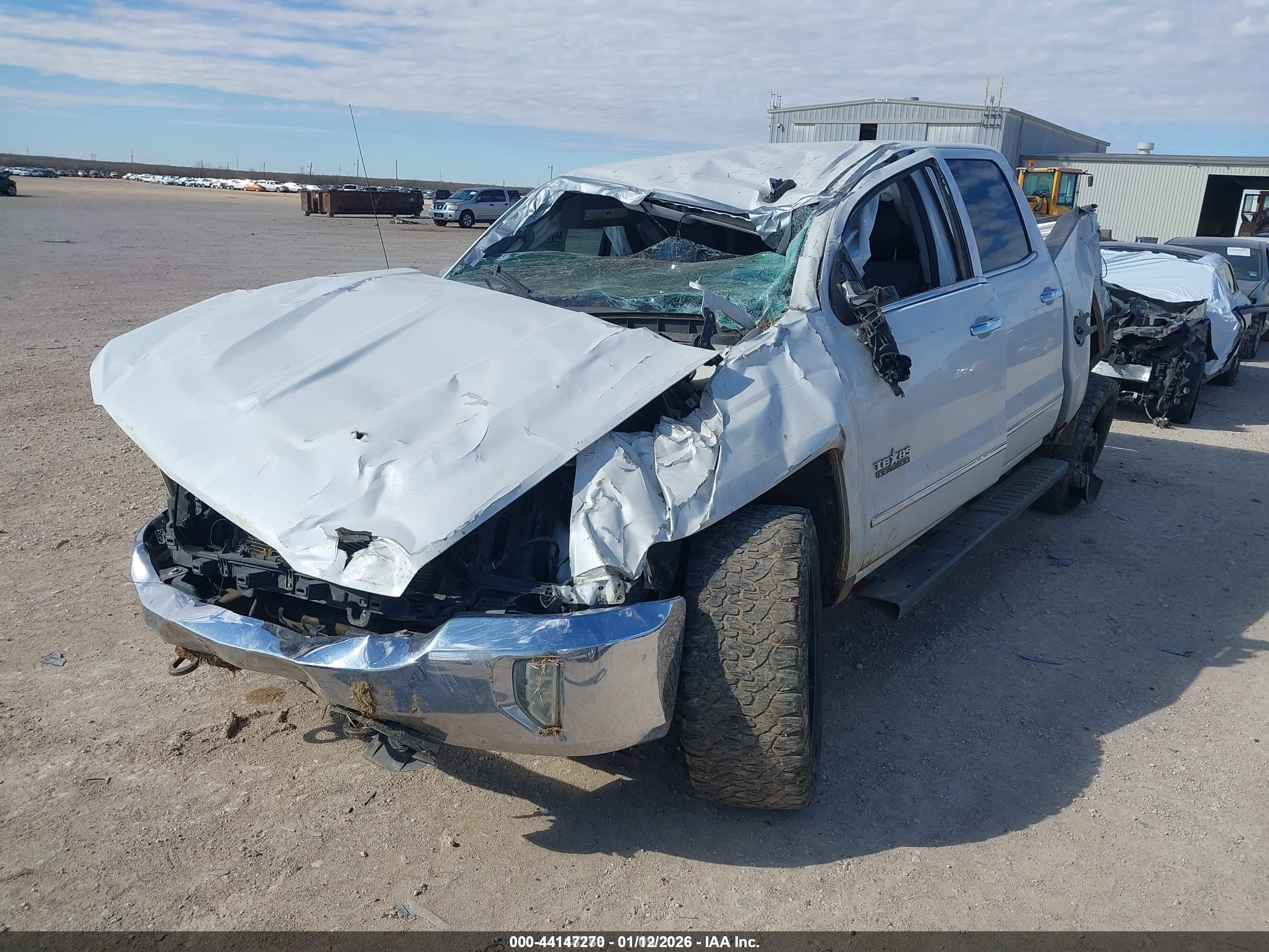 CHEVROLET SILVERADO image 6