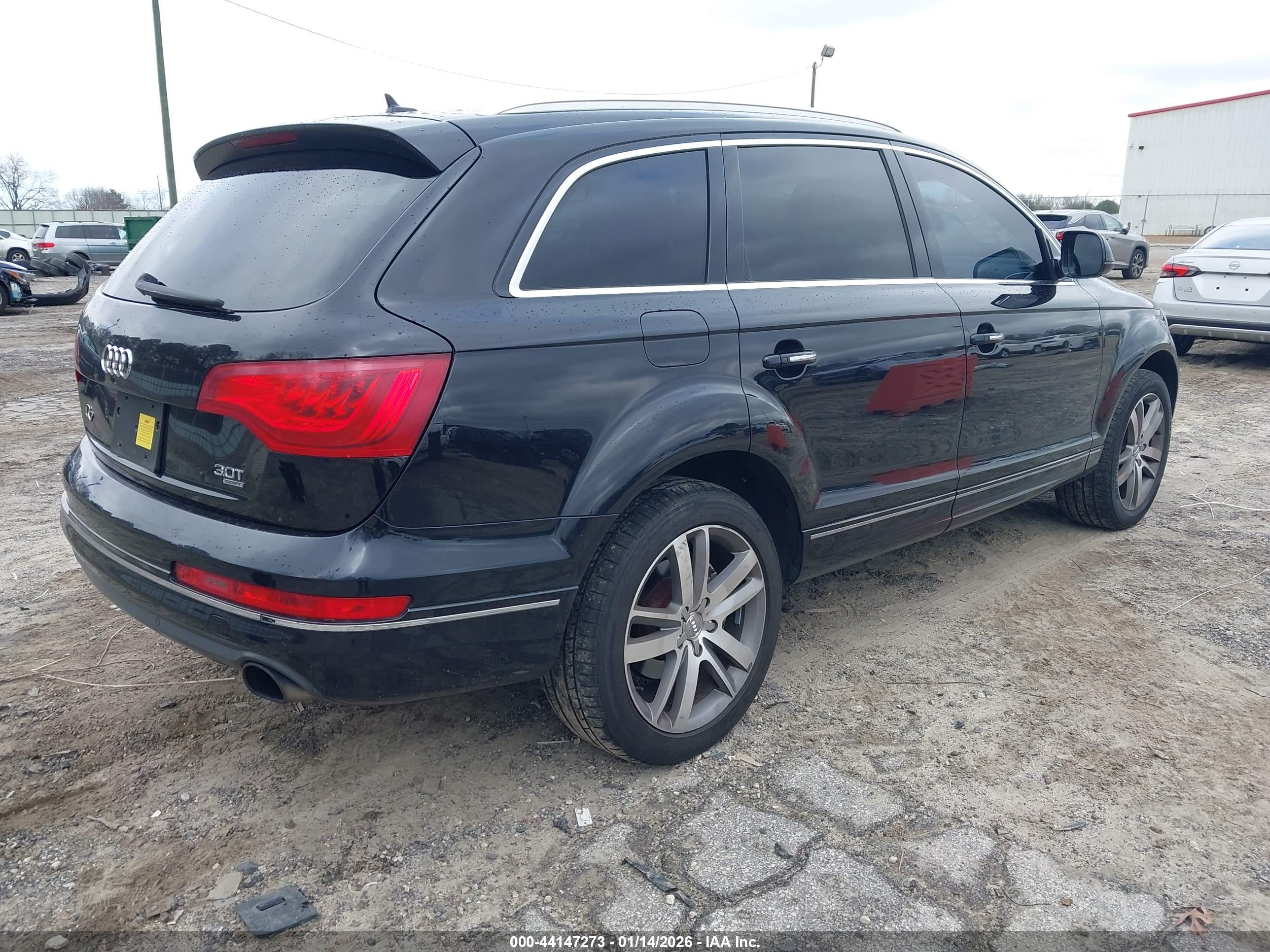 AUDI Q7 image 4