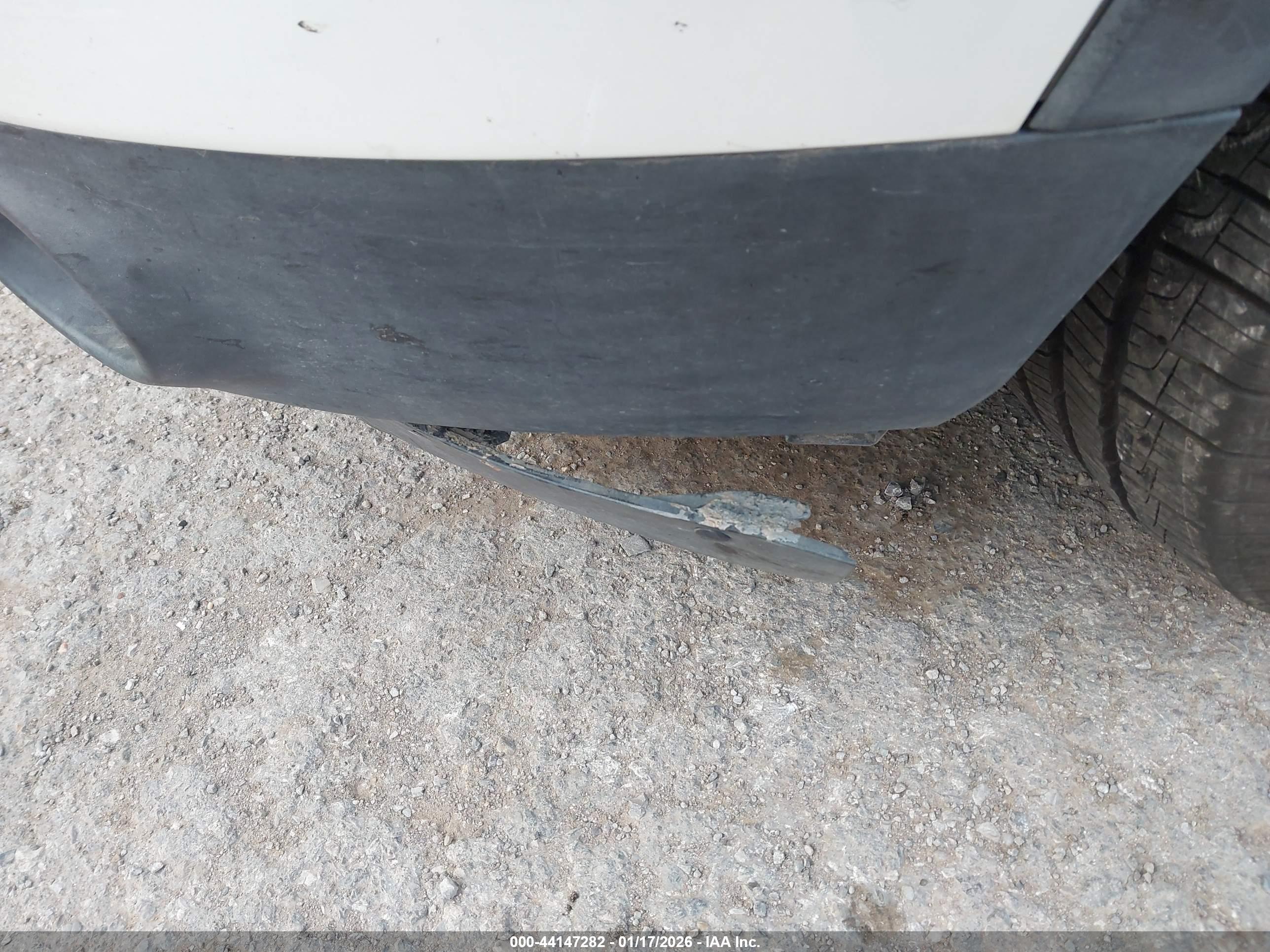 FORD EXPLORER image 6