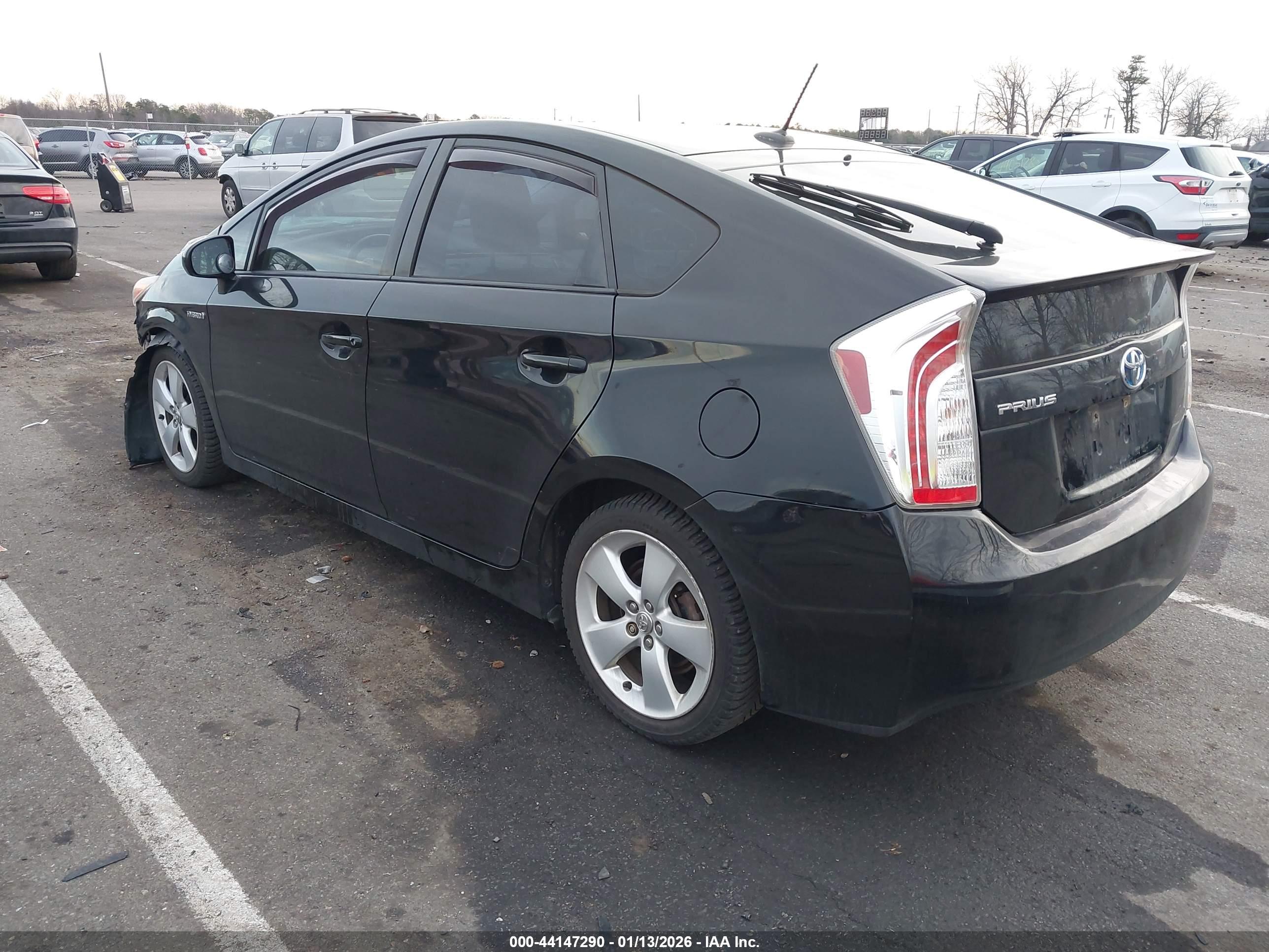 TOYOTA PRIUS image 3