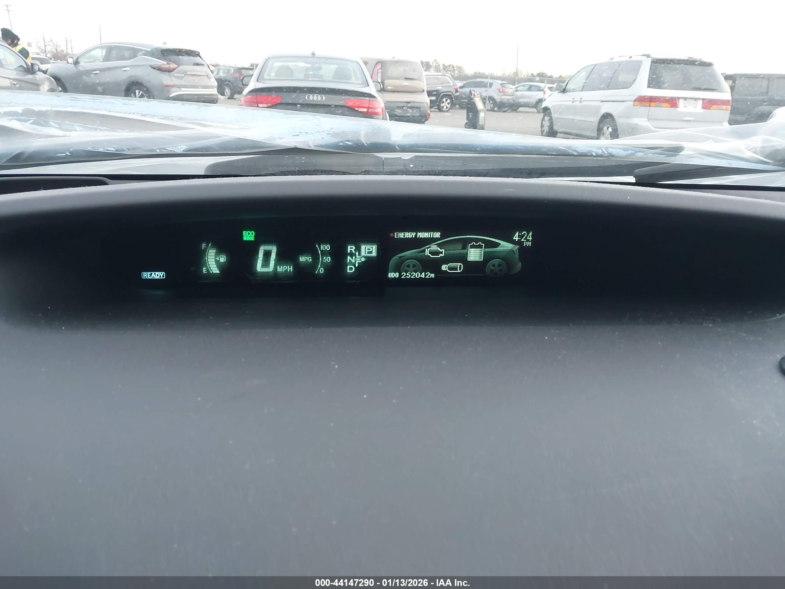TOYOTA PRIUS image 7