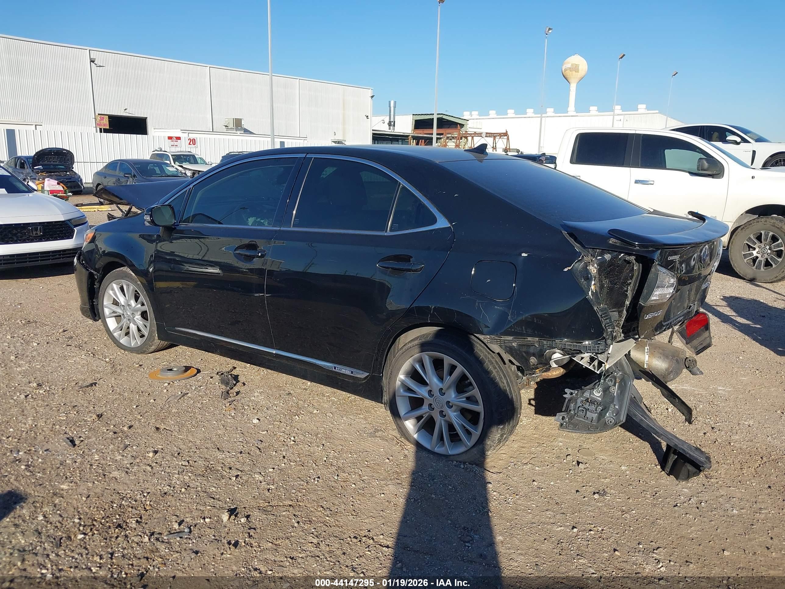 LEXUS HS image 3