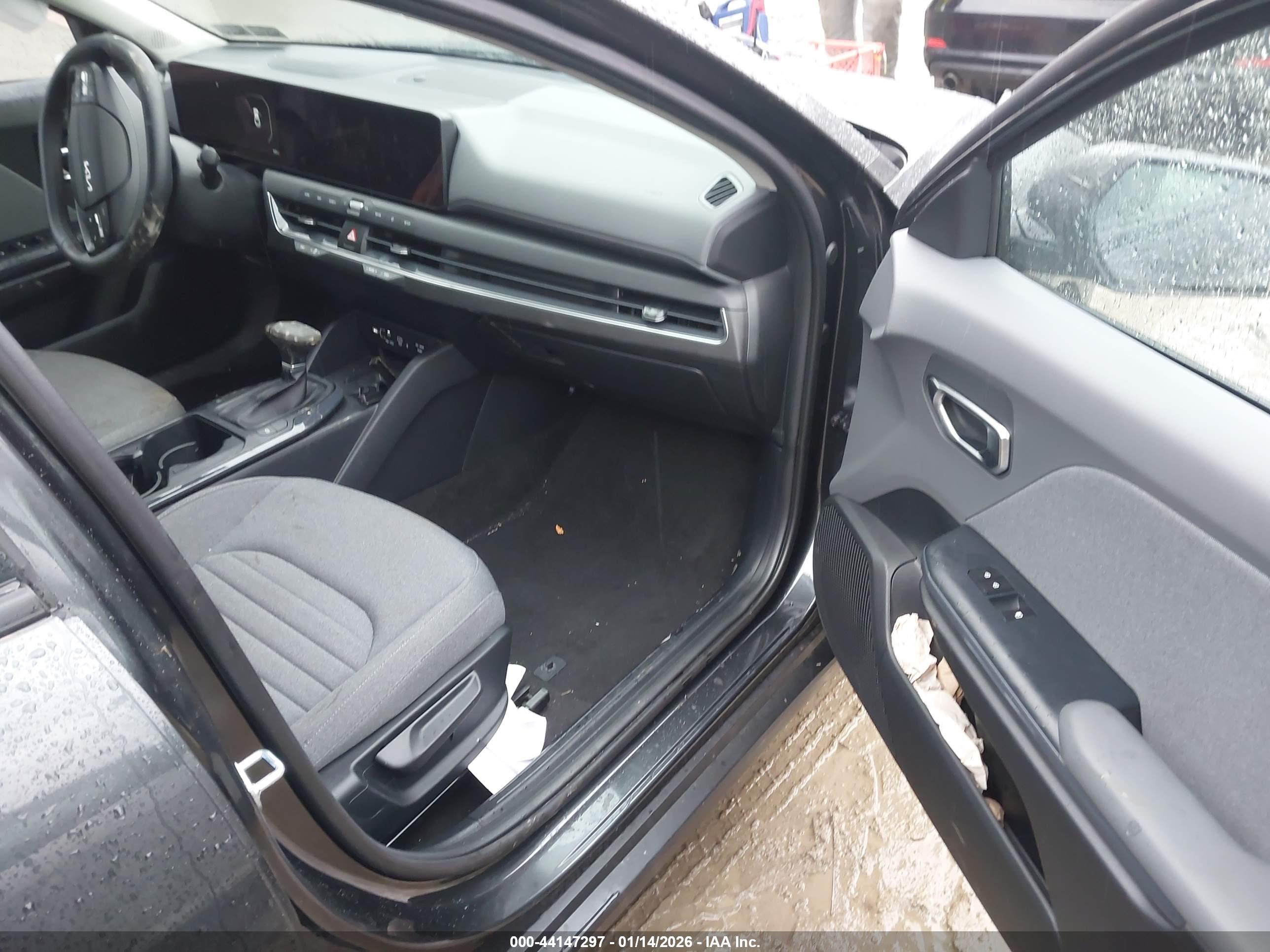 KIA K4 image 5